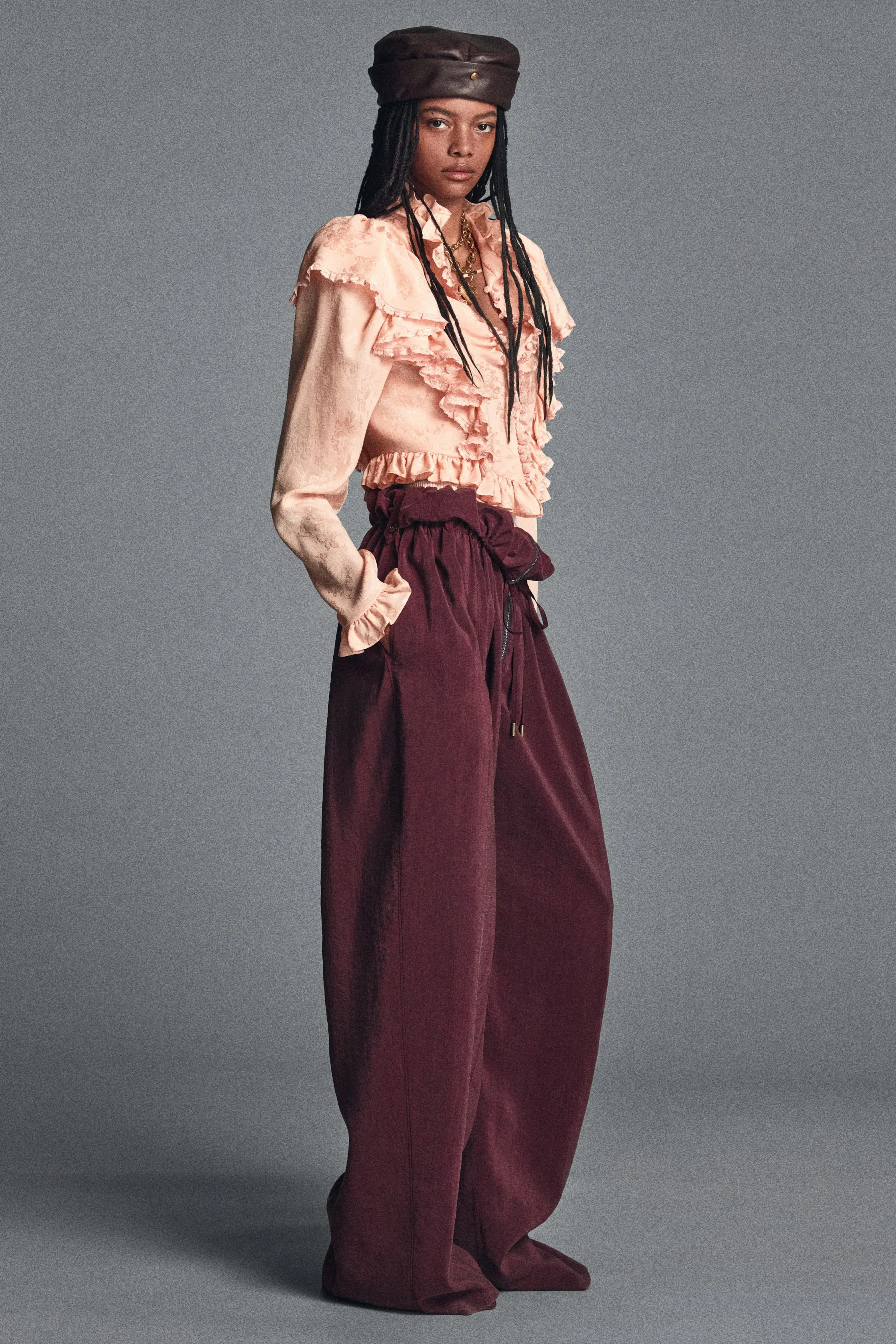 00021-chloe-pre-fall-2026-credit-brand (1).webp