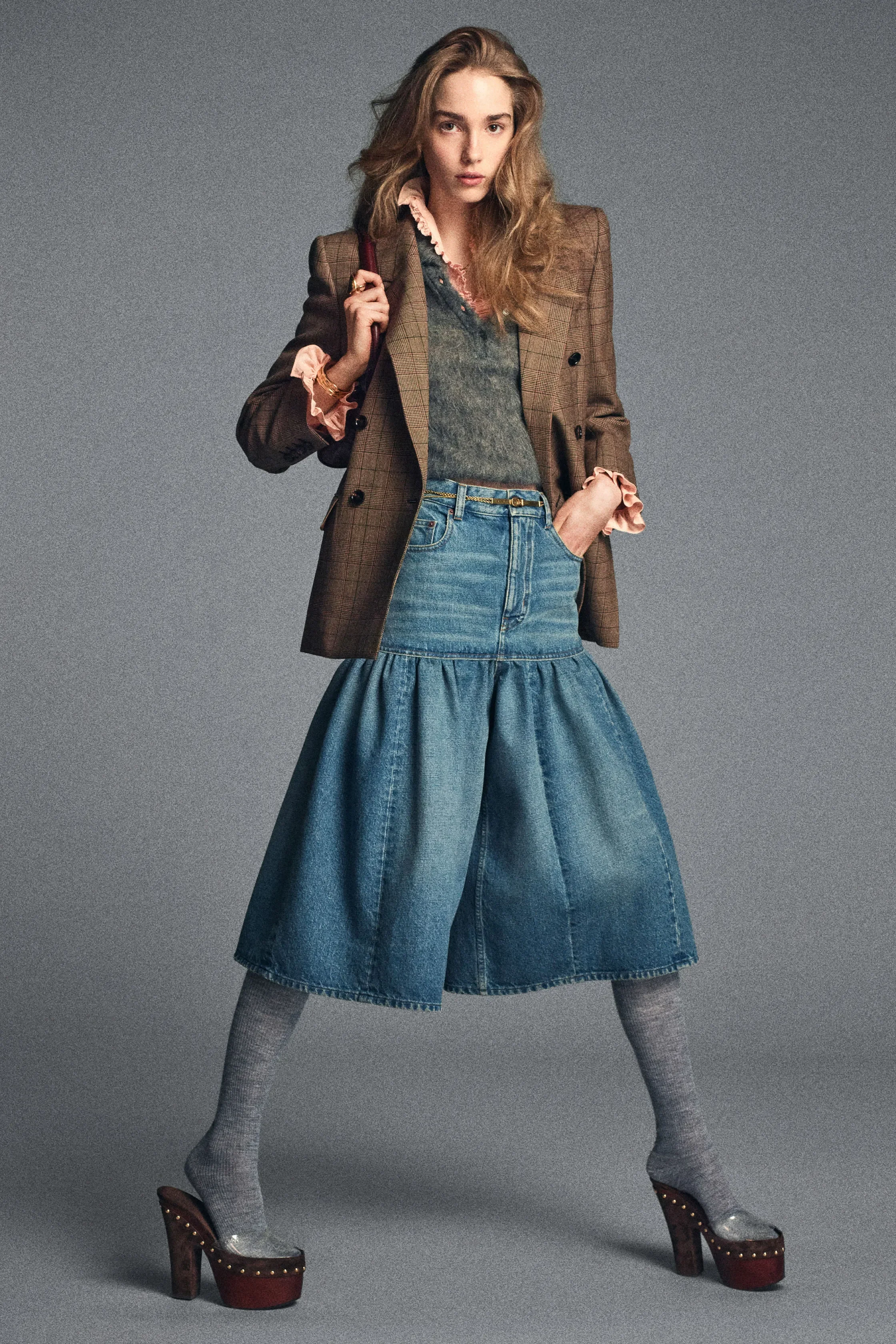 00023-chloe-pre-fall-2026-credit-brand.webp