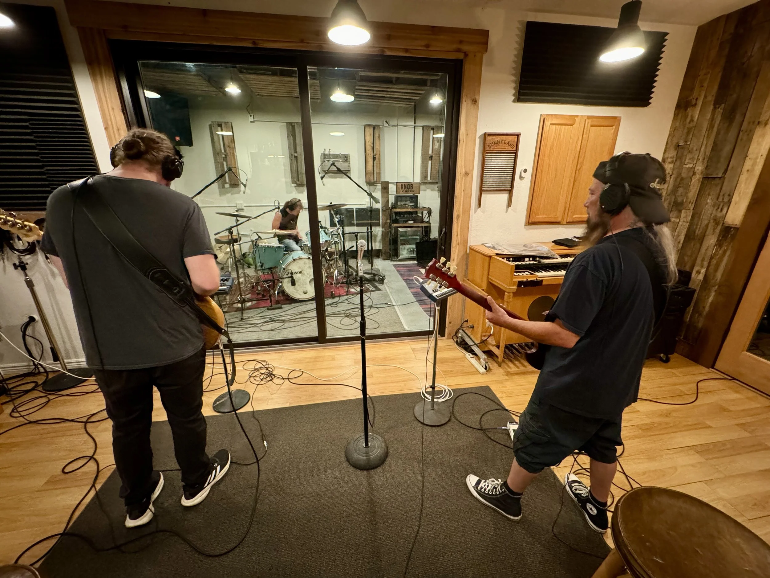 Recording a Band Live vs. Building the Song Piece by Piece