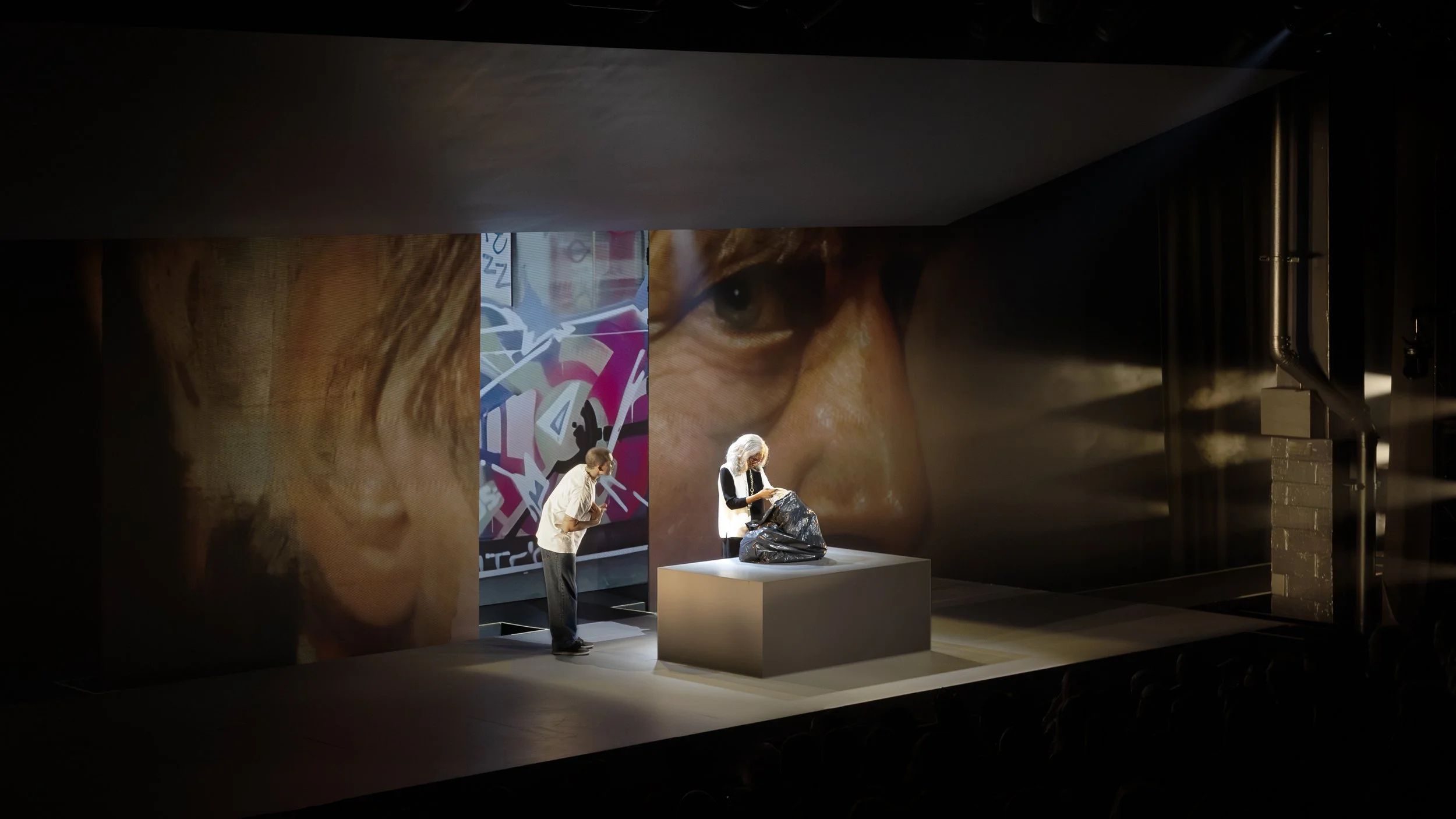 7 - HOUSE_OF_MCQUEEN_2025_jason_ardizzone-west_AR8A8763.jpg