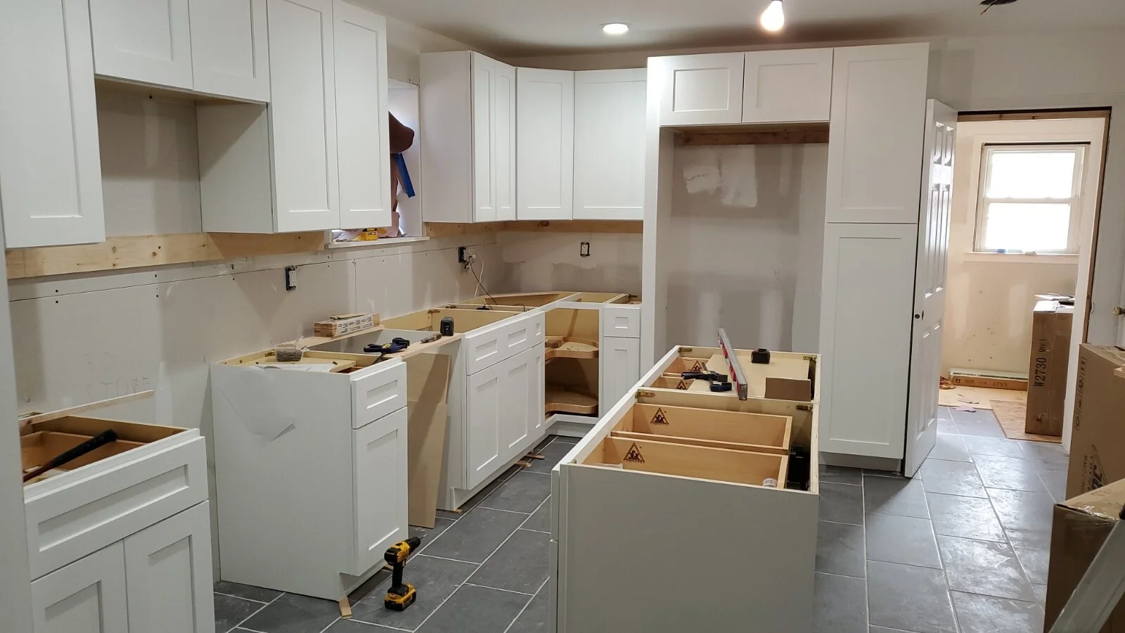 650 chestnut- Kitchen.JPG