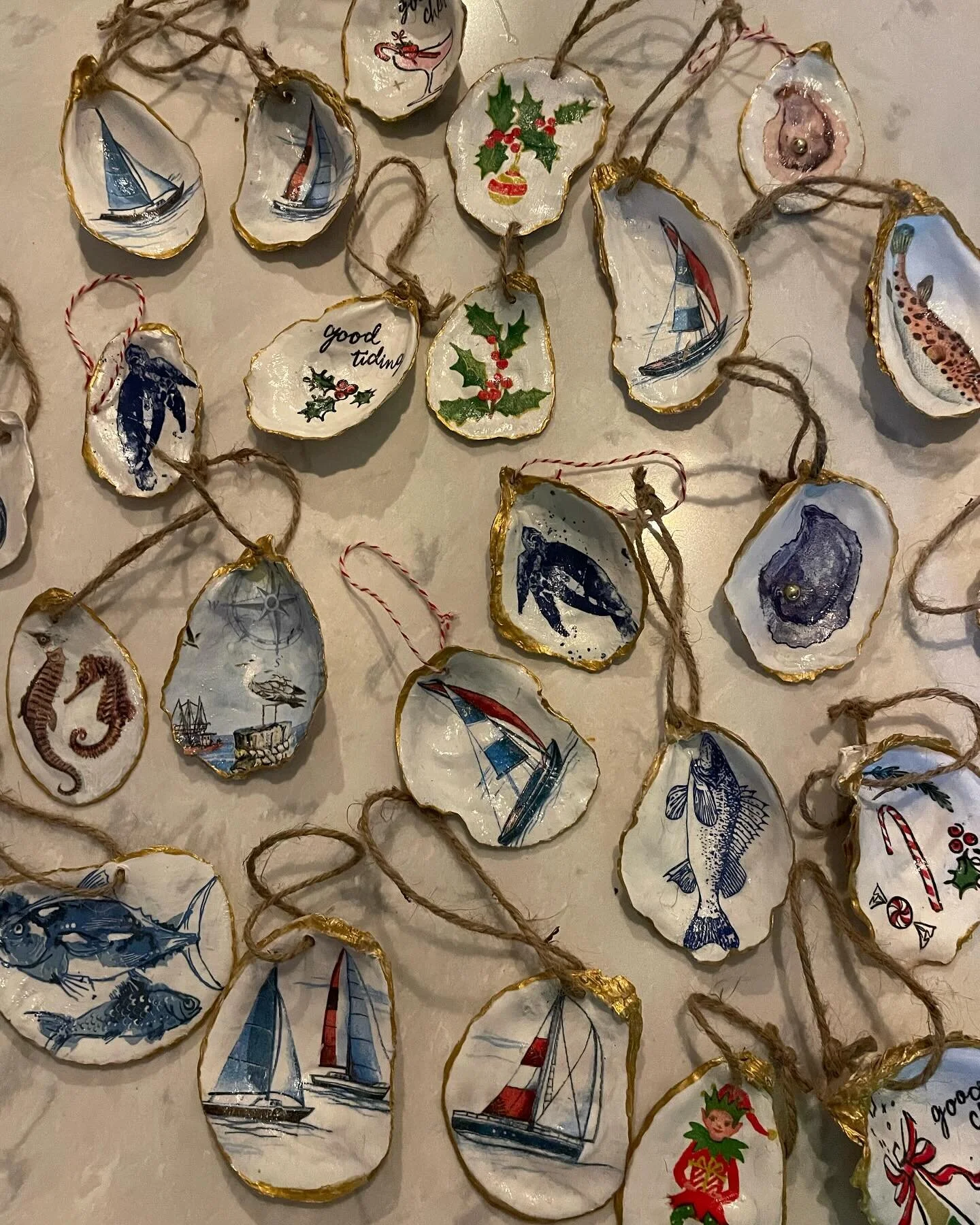 🎄 AVAILABLE AT THE FARMSTAND THIS WEEKEND 🎄 These recycled #peconicgoldoysters shells have been given a fun &amp; festive refresh by Karen of Friend of the Farm Creations, just in time to add to your collection! 🎅🏻 These ornaments will be availab