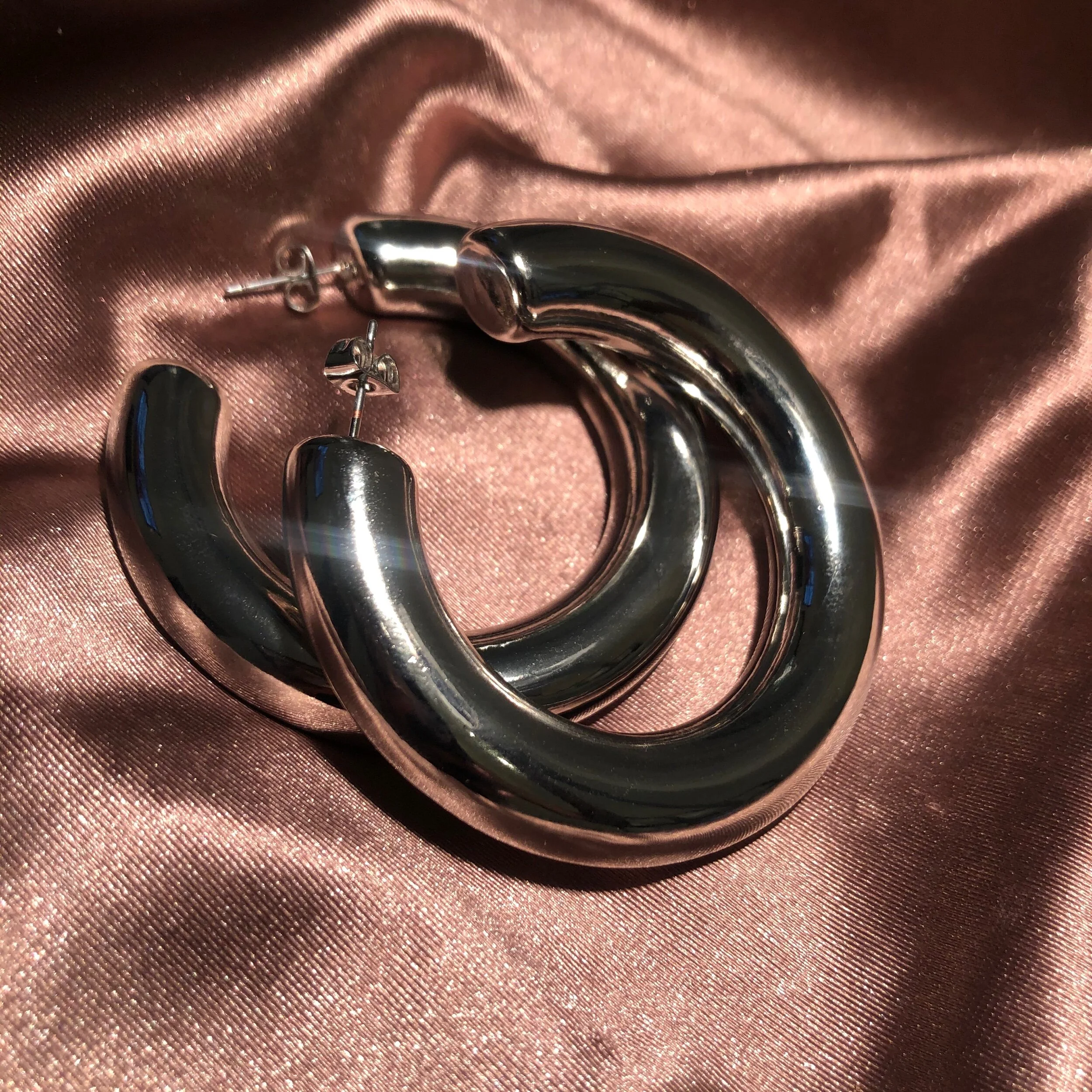 3FDA5F79-8A89-432C-8A87-9D7B2945E7D9