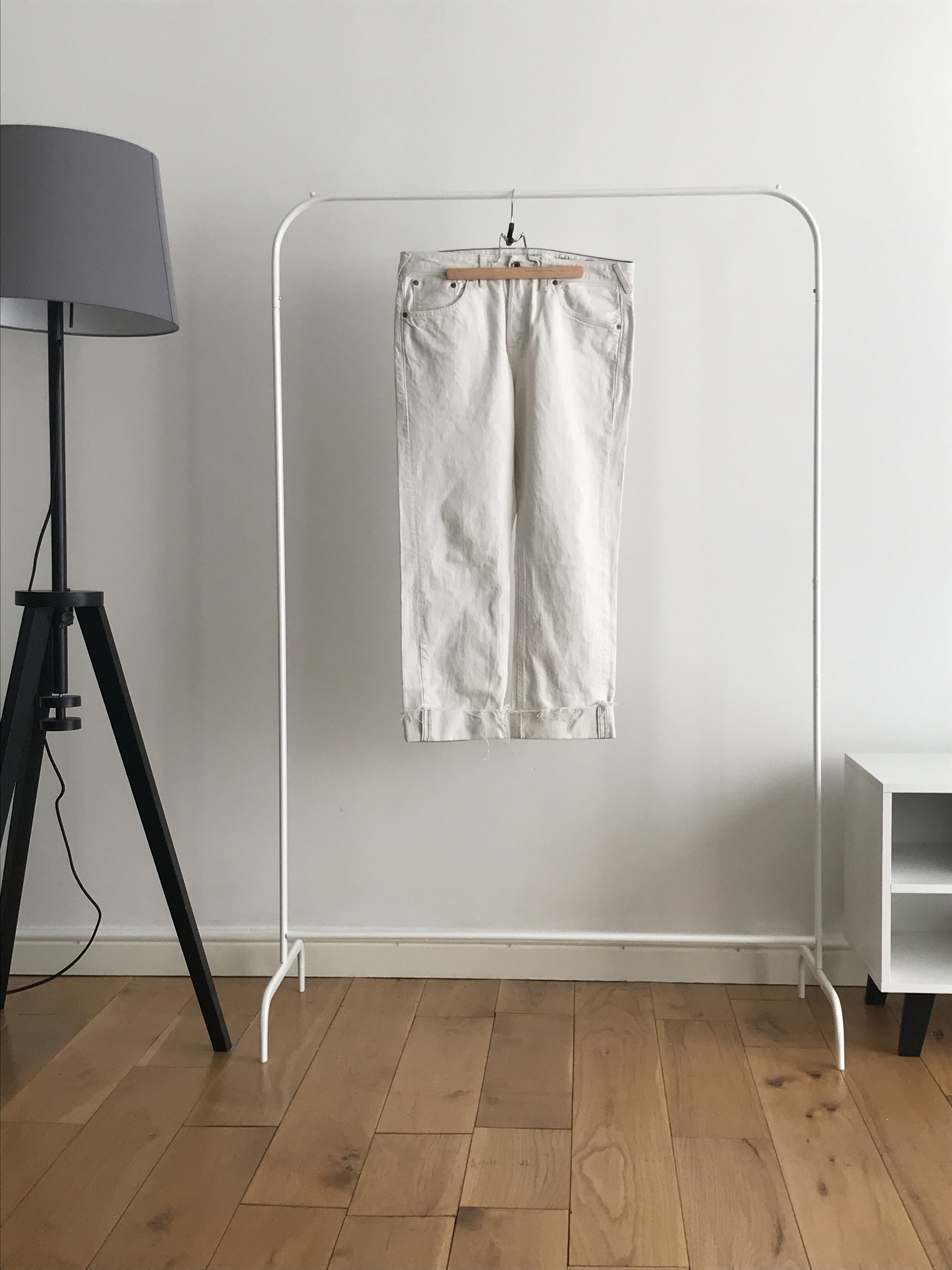 Jack Wills Raw Hem Slim Fitting Jeans in Vintage White (Size 30)