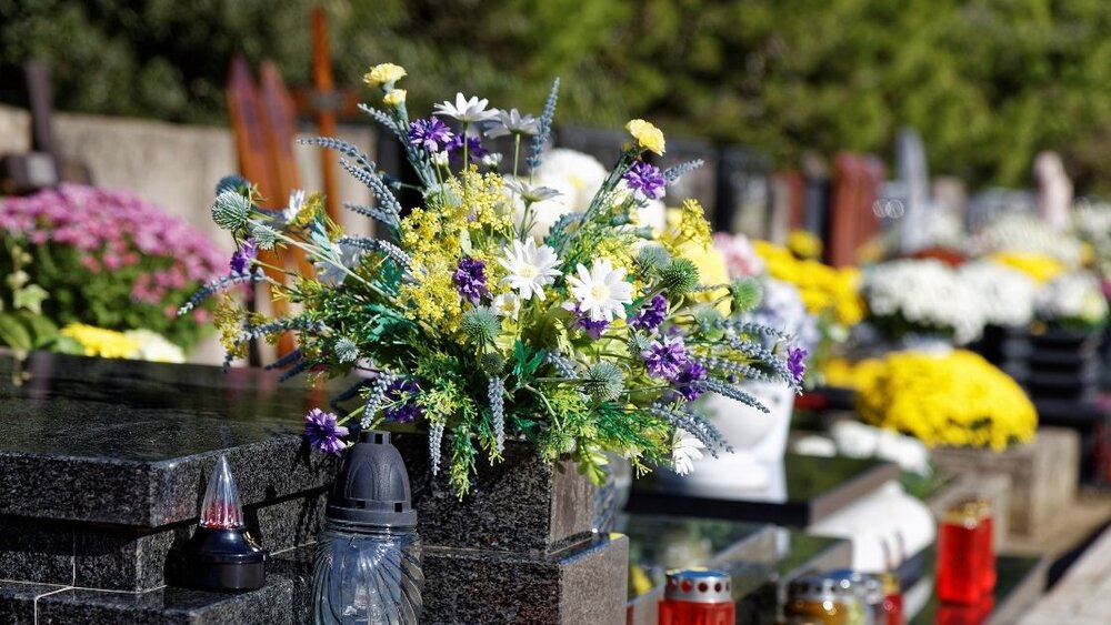 I Fiori Per I Nostri Cari Defunti Amorillo