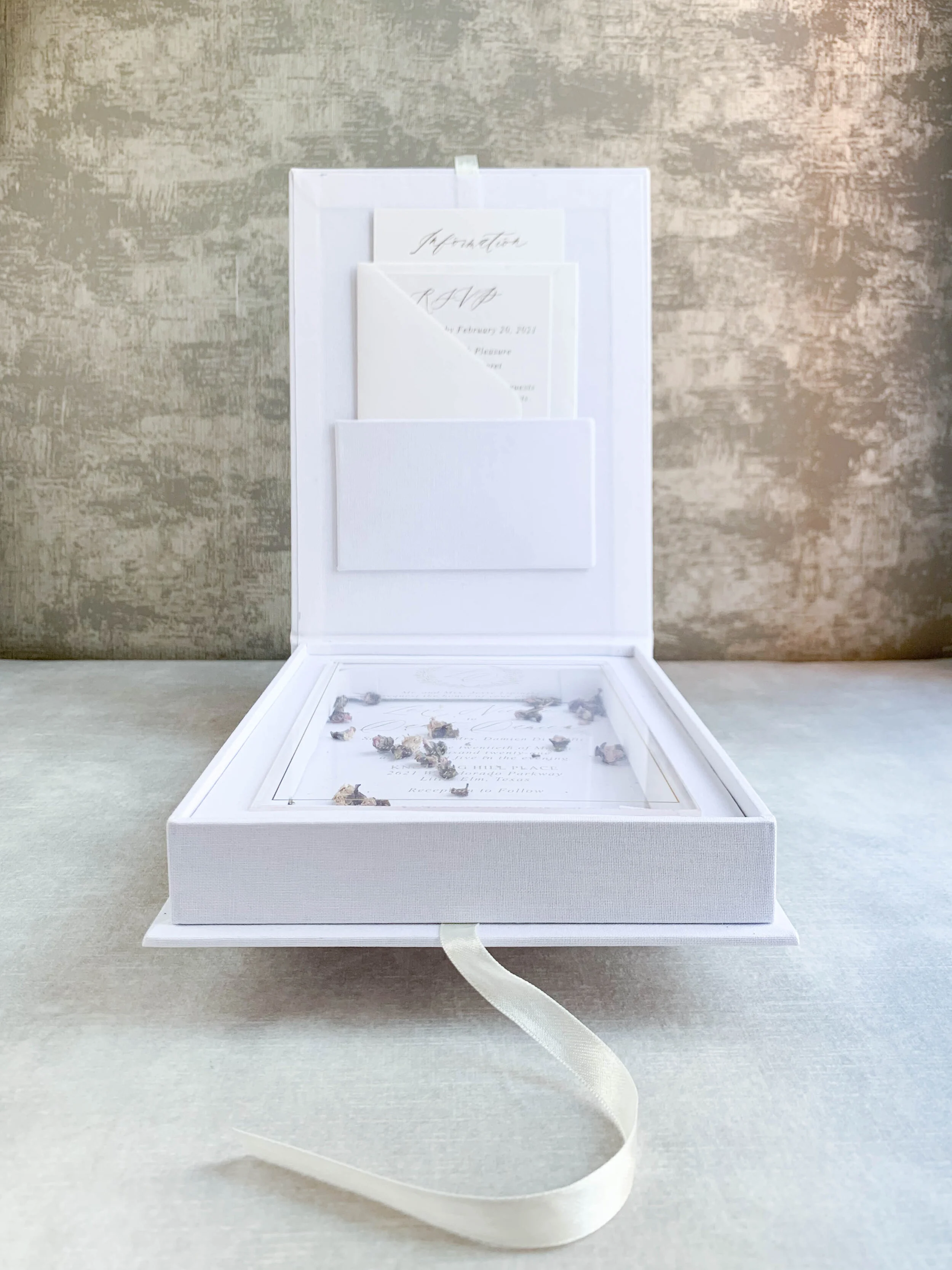 Wedding Linen box invitations — LETTERING BY GRG
