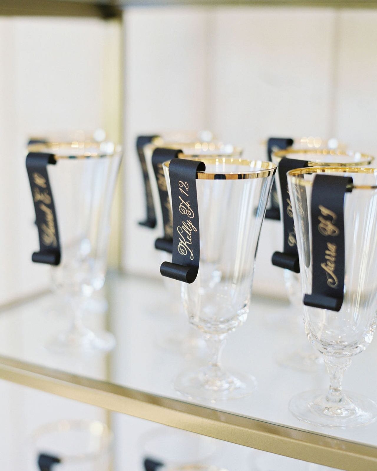 Check out these delightful scrolled name cards. Just perfect for your Luxury Wedding!⁣
⁣
Photographer: @sophiekayephotography⁣⁣
Planning, Design, Florals: @rachaelellenevents⁣⁣
Venue: @riverbottomsranch⁣⁣
Video: @russellalboroto⁣⁣
Papergoods: @letter