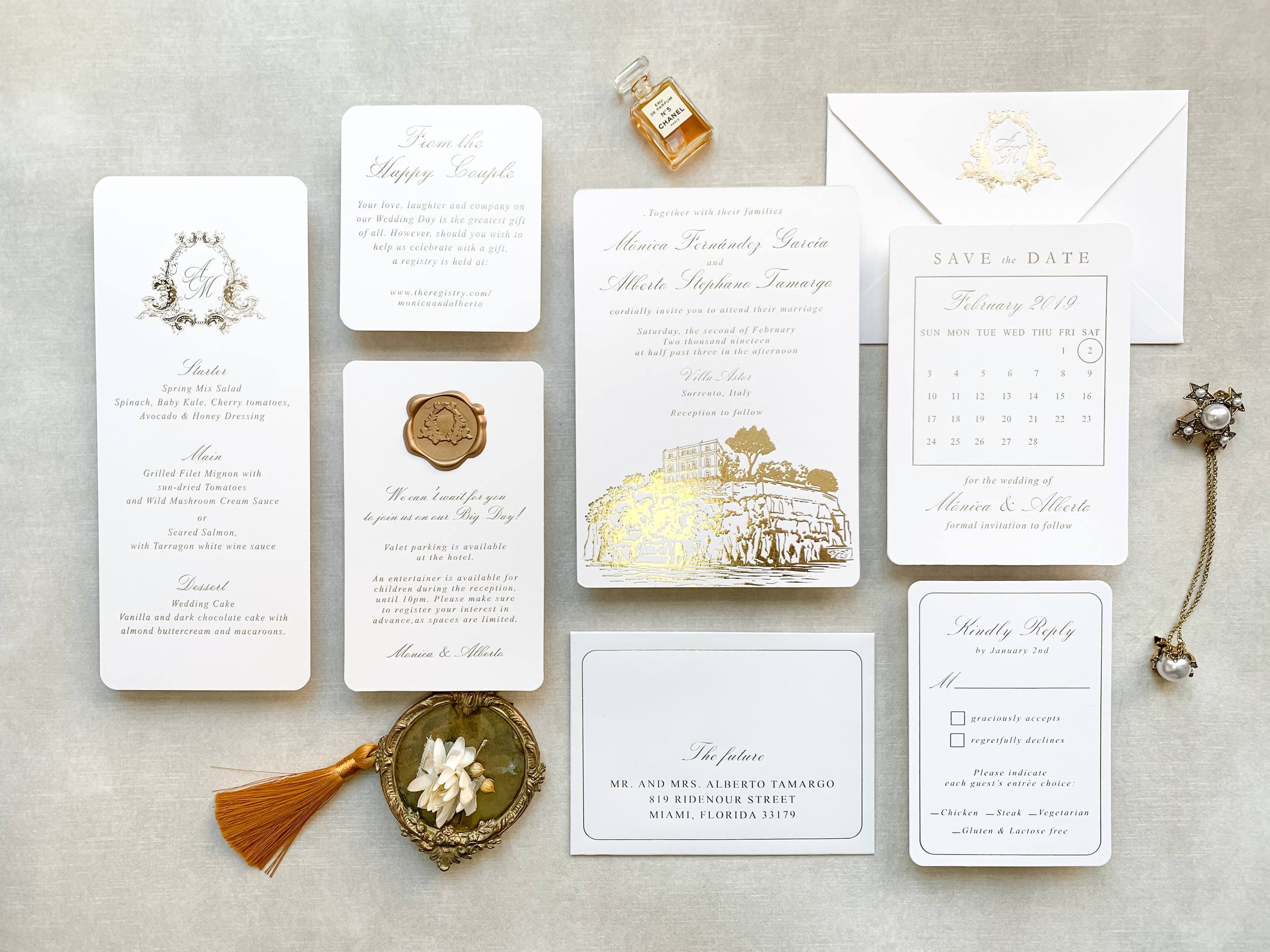 Gold Foil edges wedding invitations (4).jpg