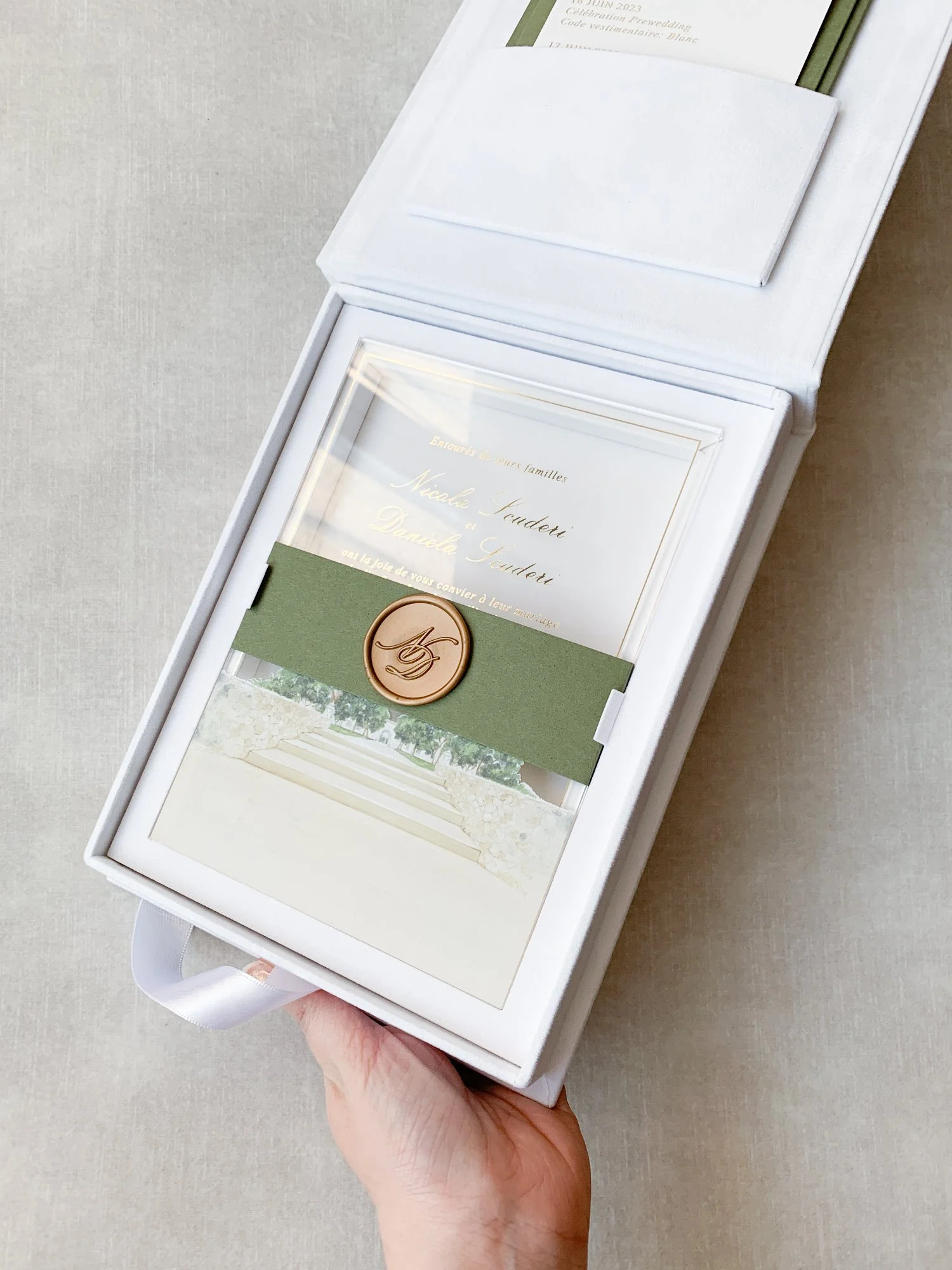 Wedding invitation boxes | Lettering By GRG