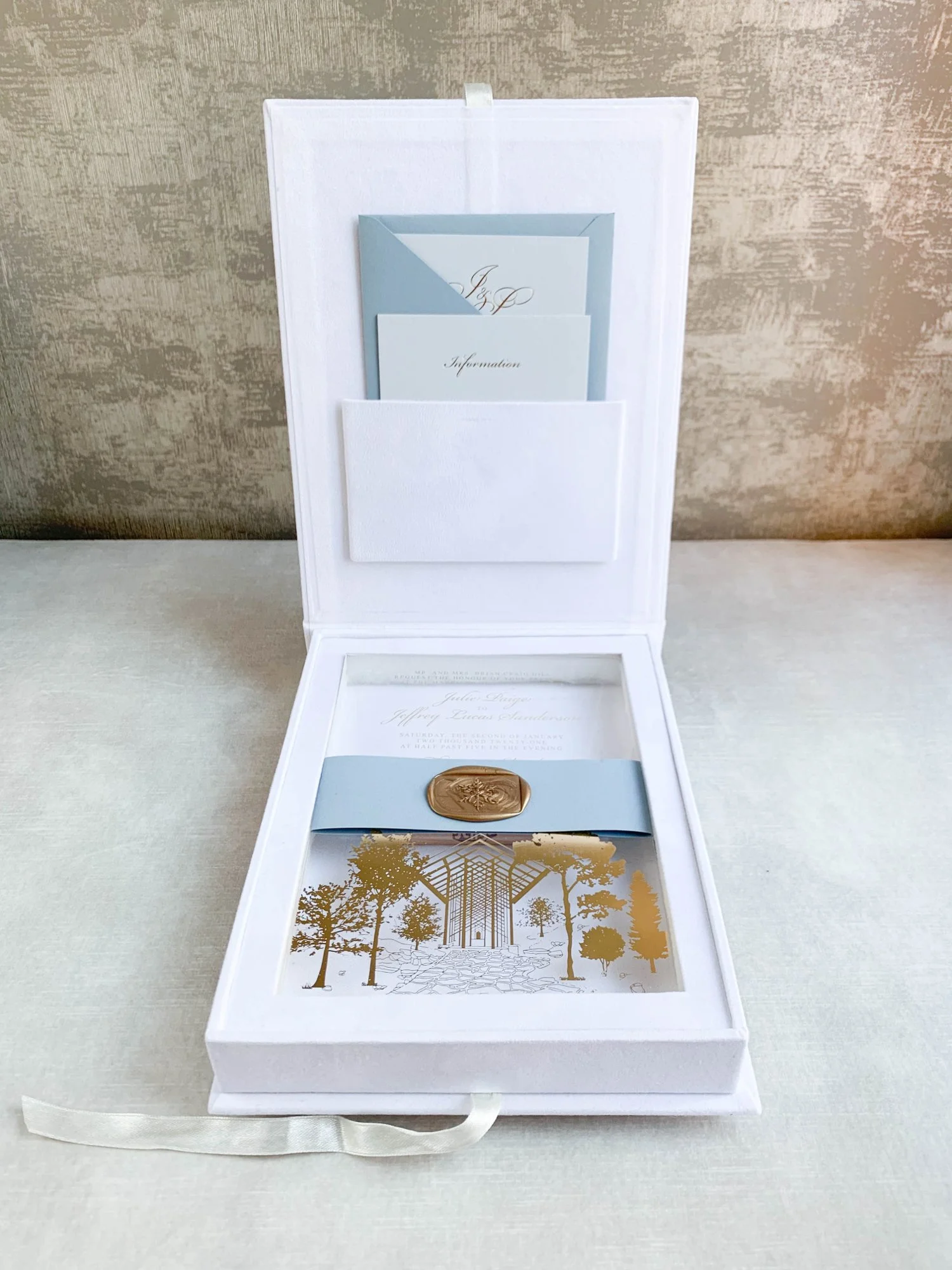 Box Box Invitation Wedding invitation boxes | Lettering By GRG