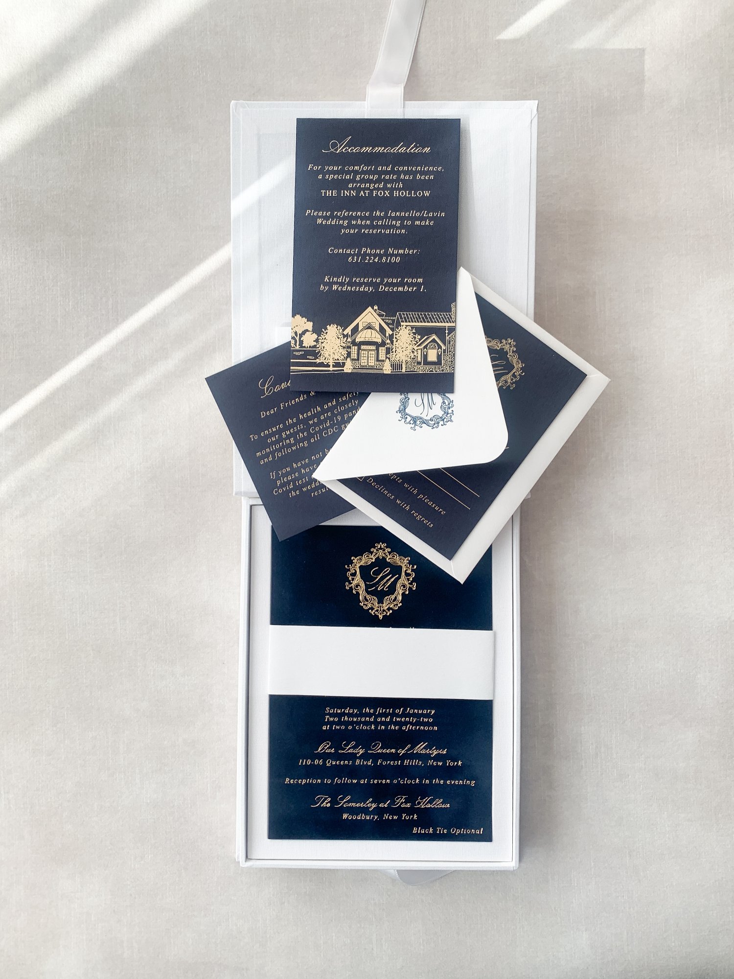 Box wedding invitation - Lettering by GRG (14).jpg