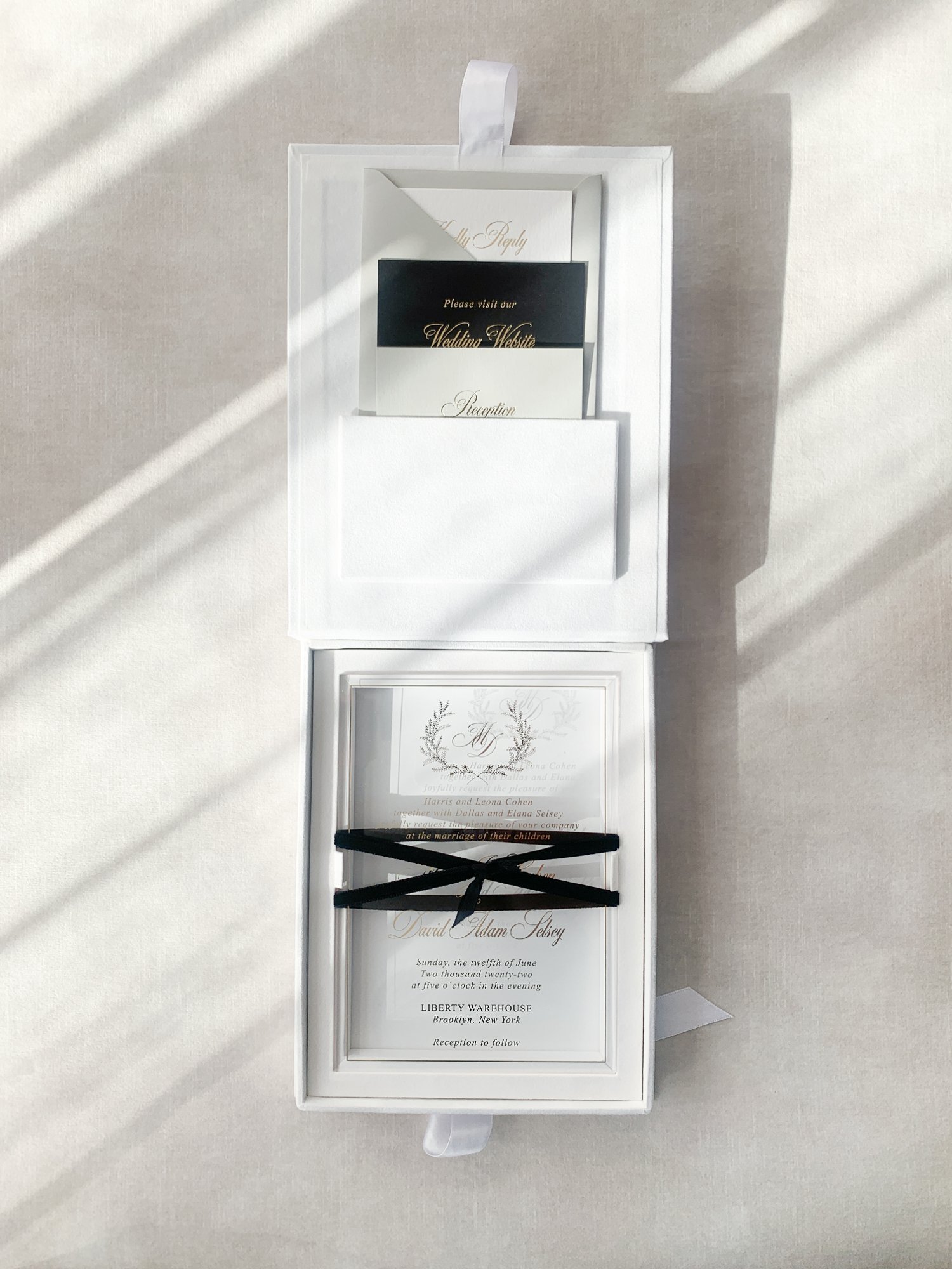 Box wedding invitation - Lettering by GRG (15).jpg