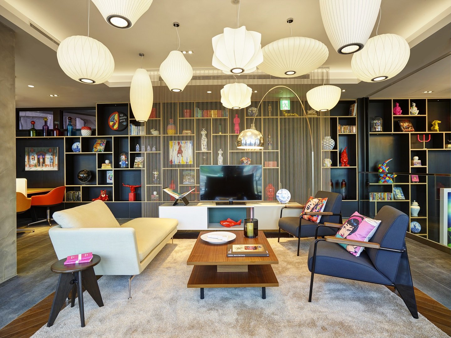 CitizenM Taipei - Living Room1 (1) - Tammy Ouyang.jpg