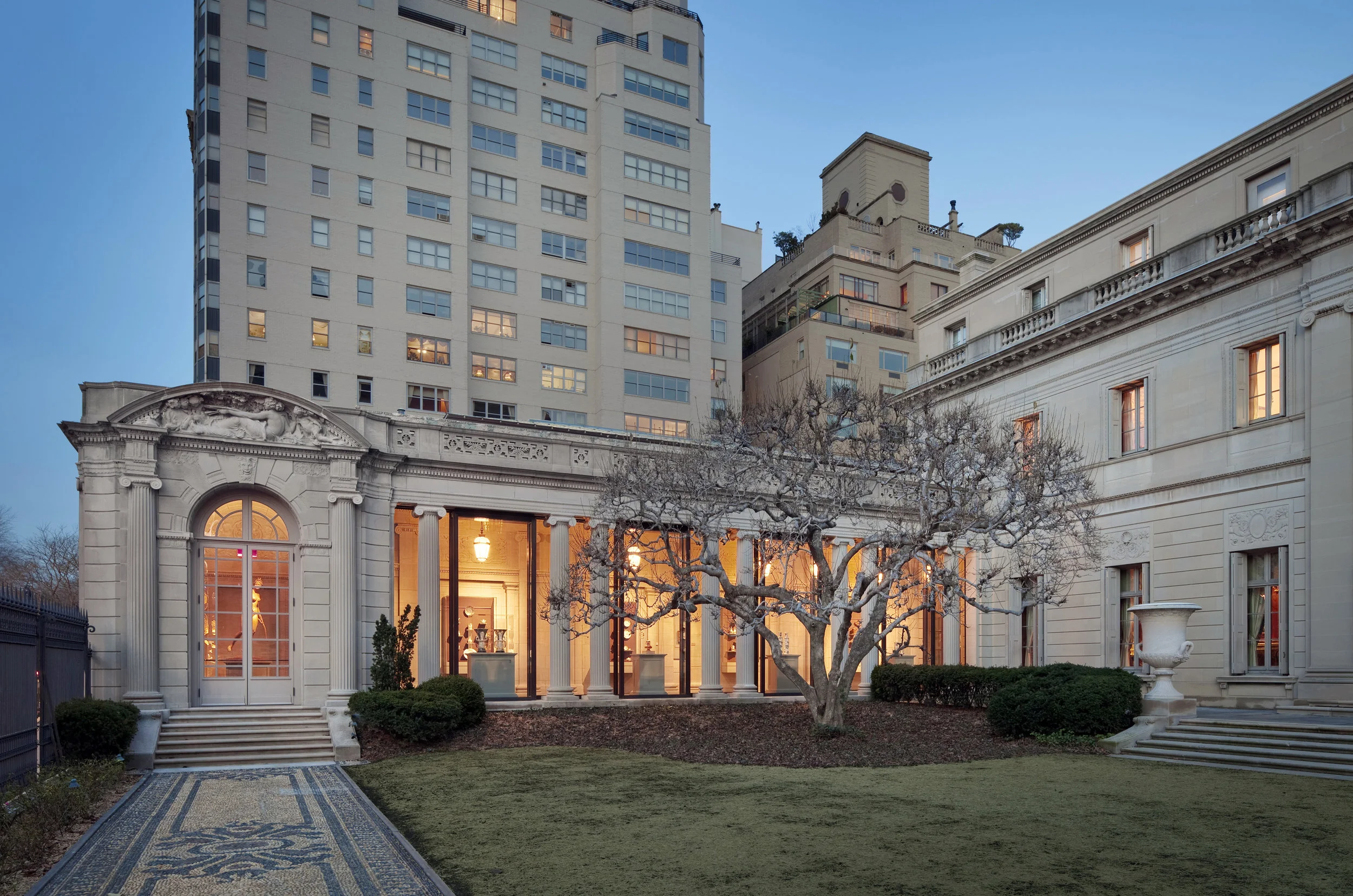Portico Gallery Opens to Rave Reviews
