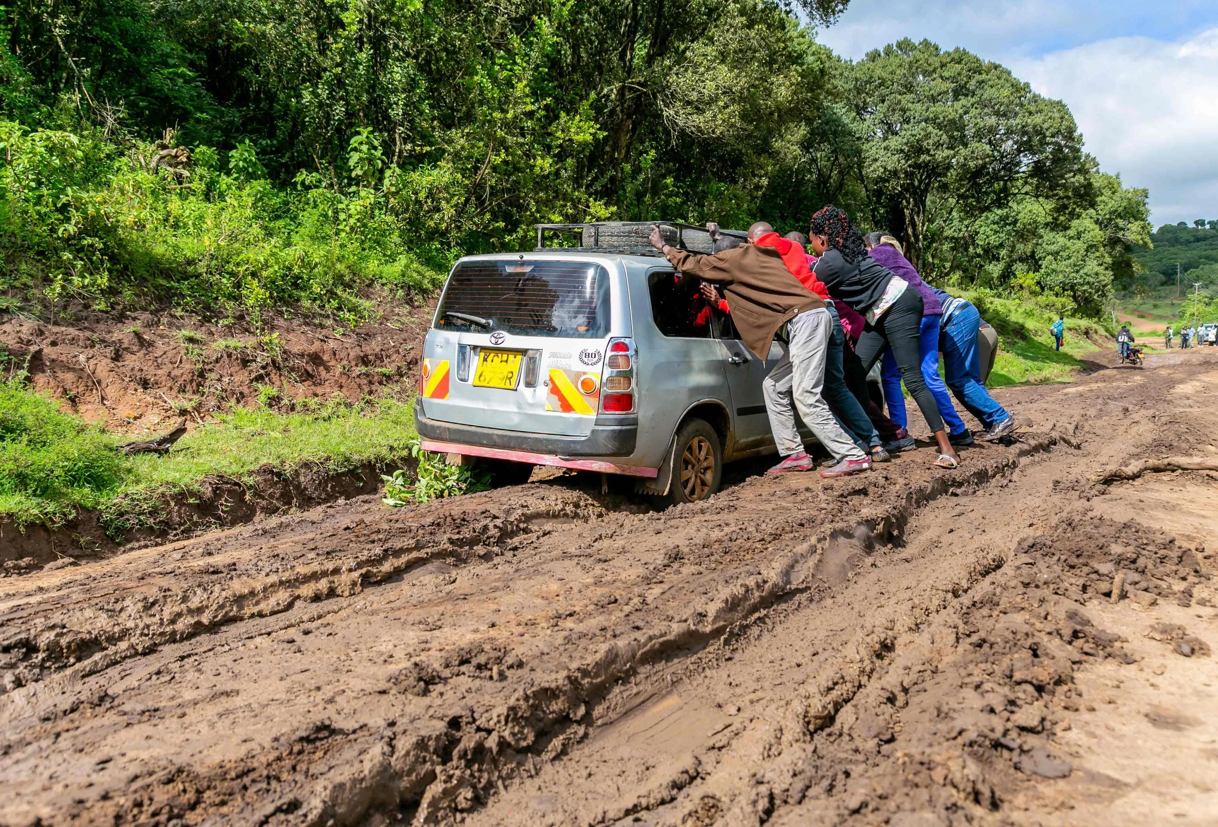 Agence Française de Développement (AFD) - Construction of roads transform residents’ lives