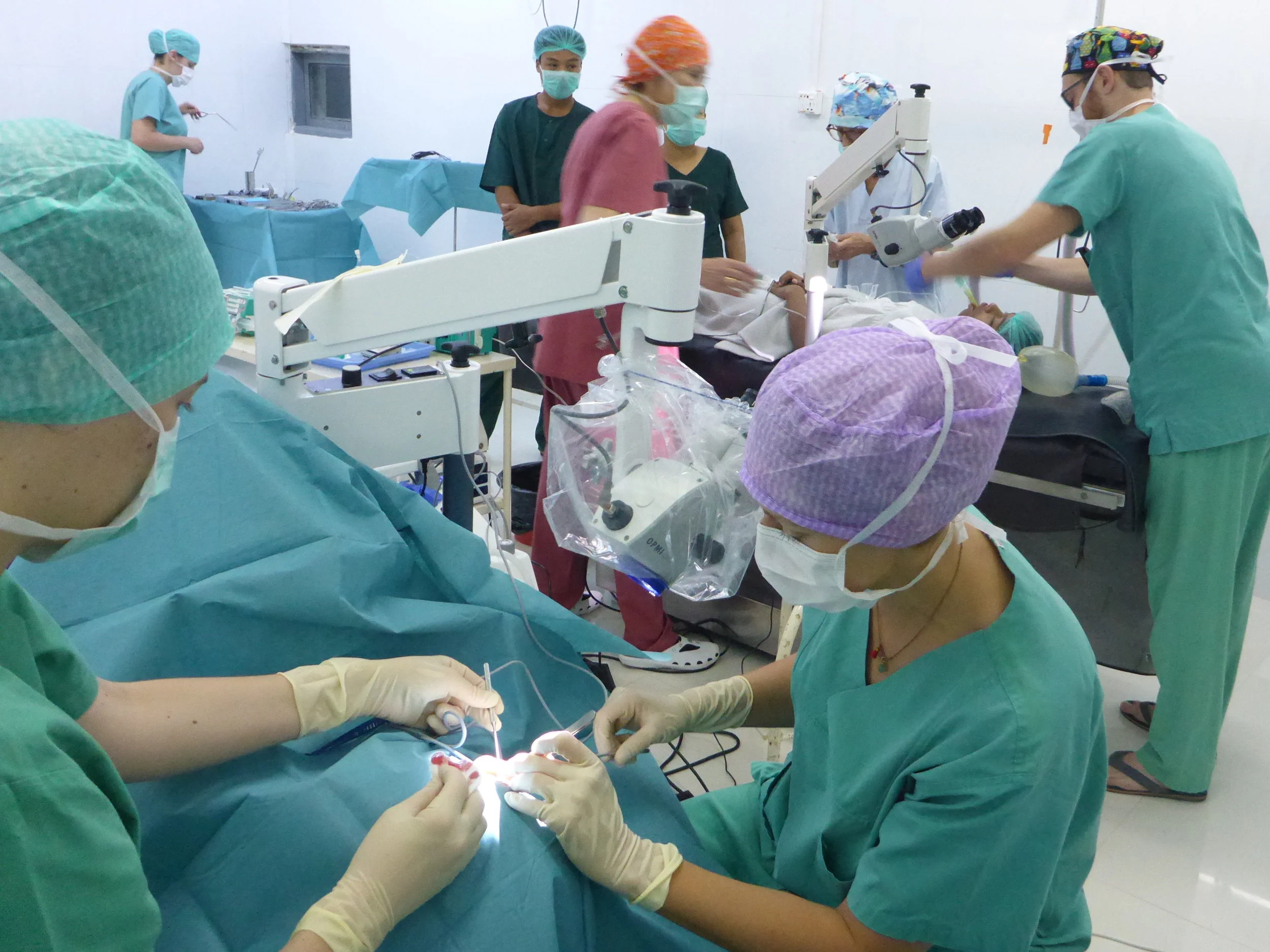 HNO-Team zurück vom Einsatz in Myanmar