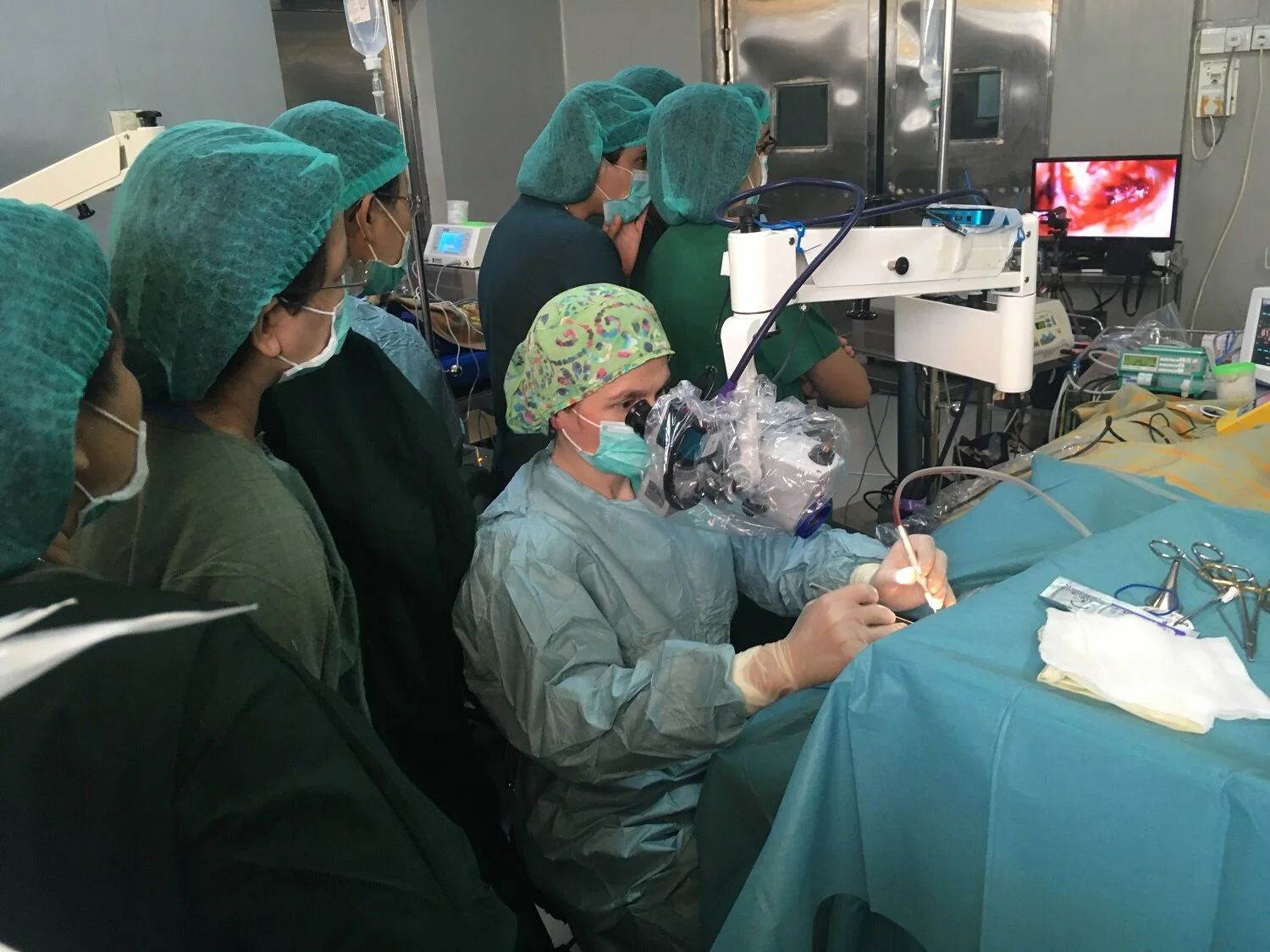 Video transmission fascinates international operating room staff in Mandalay