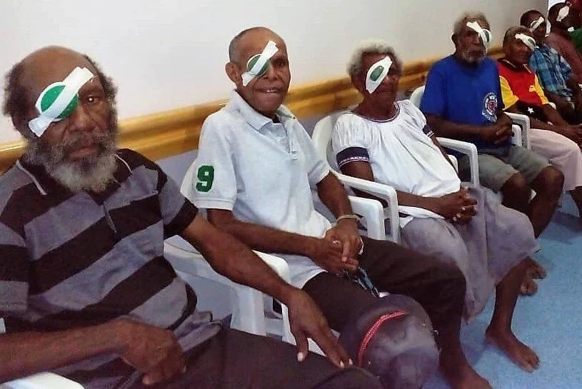 Christmas happiness for eye patients in Bulolo with celebrity attention