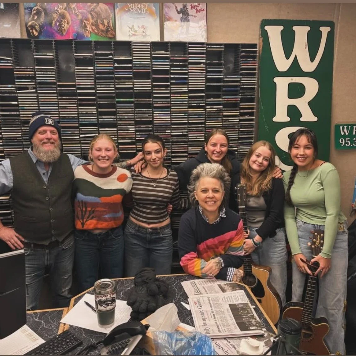 what a sweet morning on @939theriver ! thanks to @the_snapdragons__  for joining me and to @sanderpune  for packing the studio full. it is such a joy to witness young artists doing their first live radio!
.
#youth #deployeveryinstrument #liveradio #l