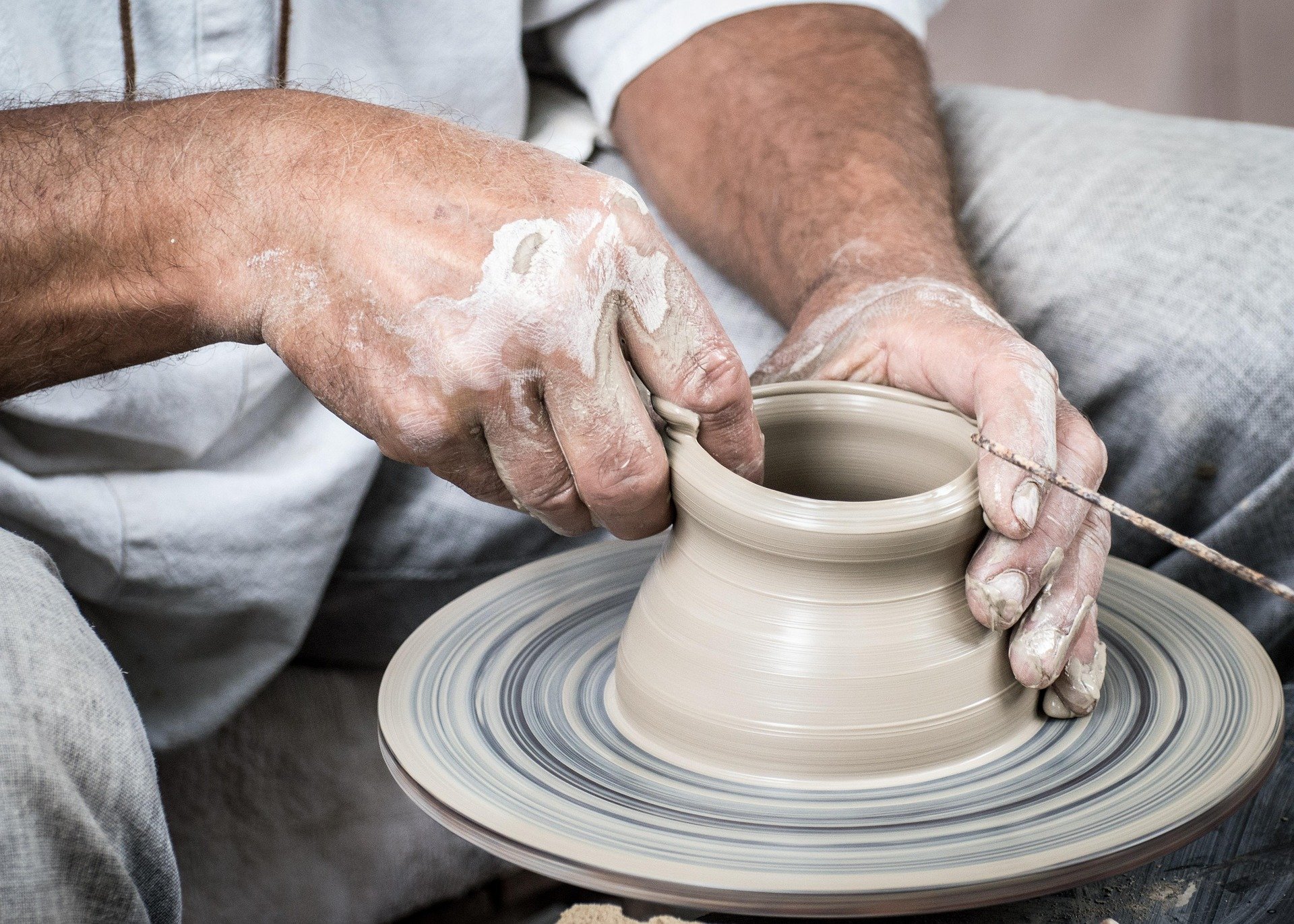 luboshouska-pottery-1139047_1920.jpg