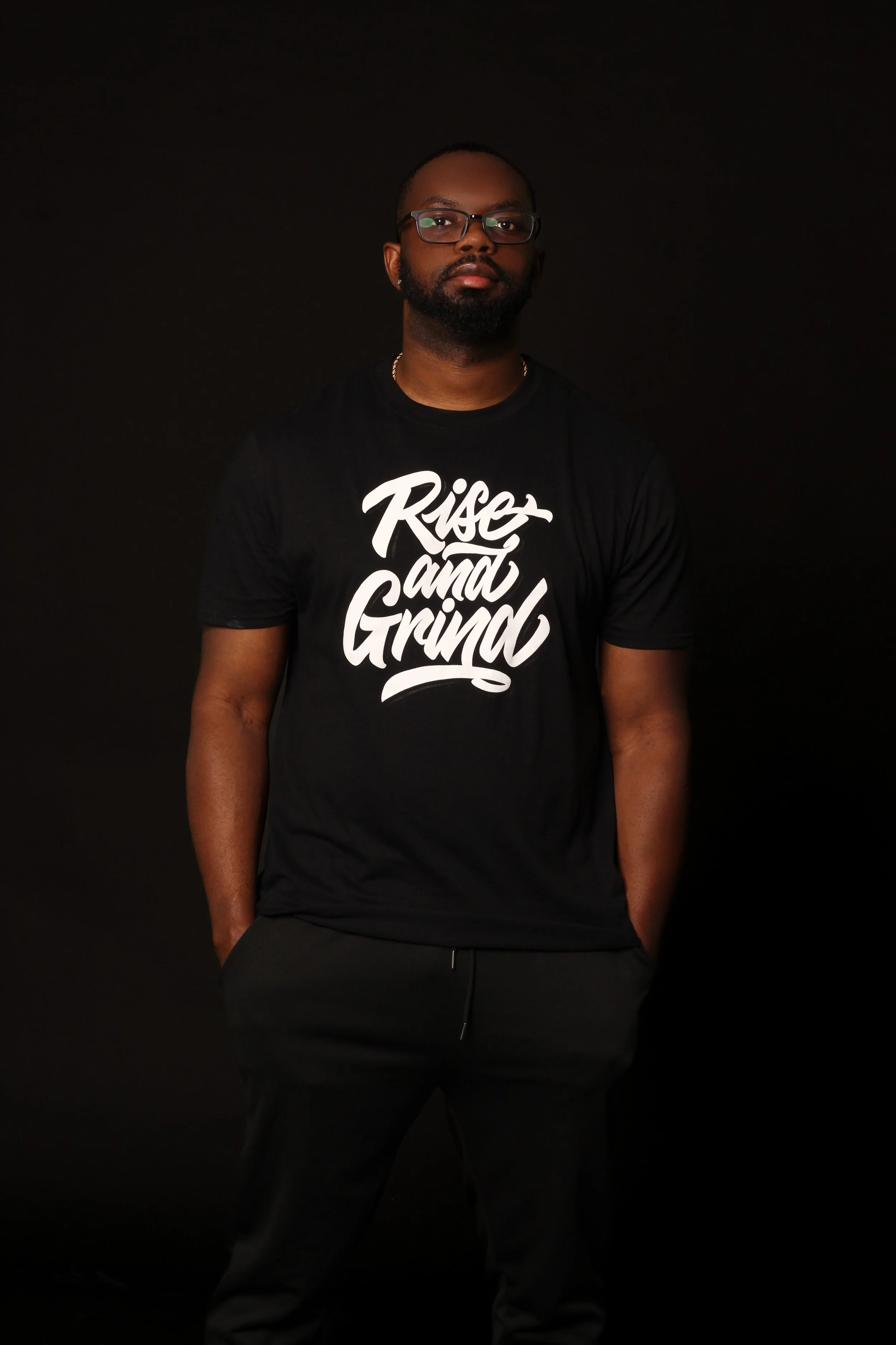 RISE & GRIND TEE (Black & Whtie)