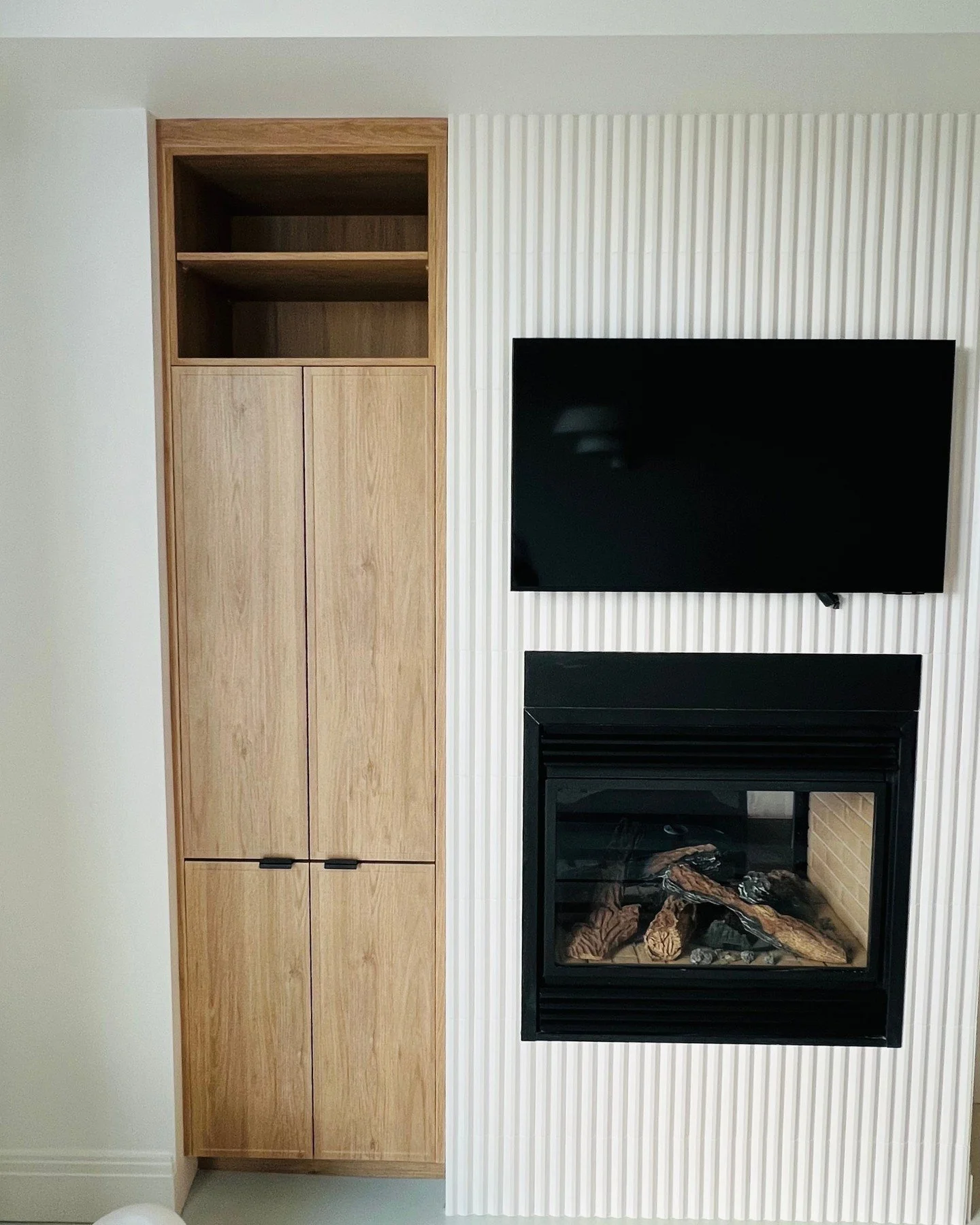 Fireplace wall of our dreams 💭 Pure White by Sherwin Williams