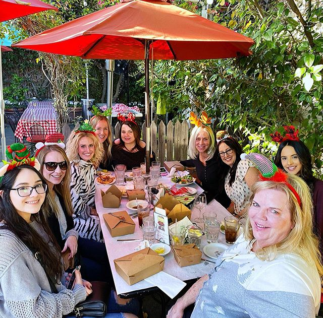 The Skinsation Team enjoying our Christmas gift exchange lunch at the ever-so-awesome @luigisbakersfield!!⁣💋
⁣
We are beyond grateful for every single one of these women and for all of you.⁣ We hope everyone is enjoying this holiday season as much a