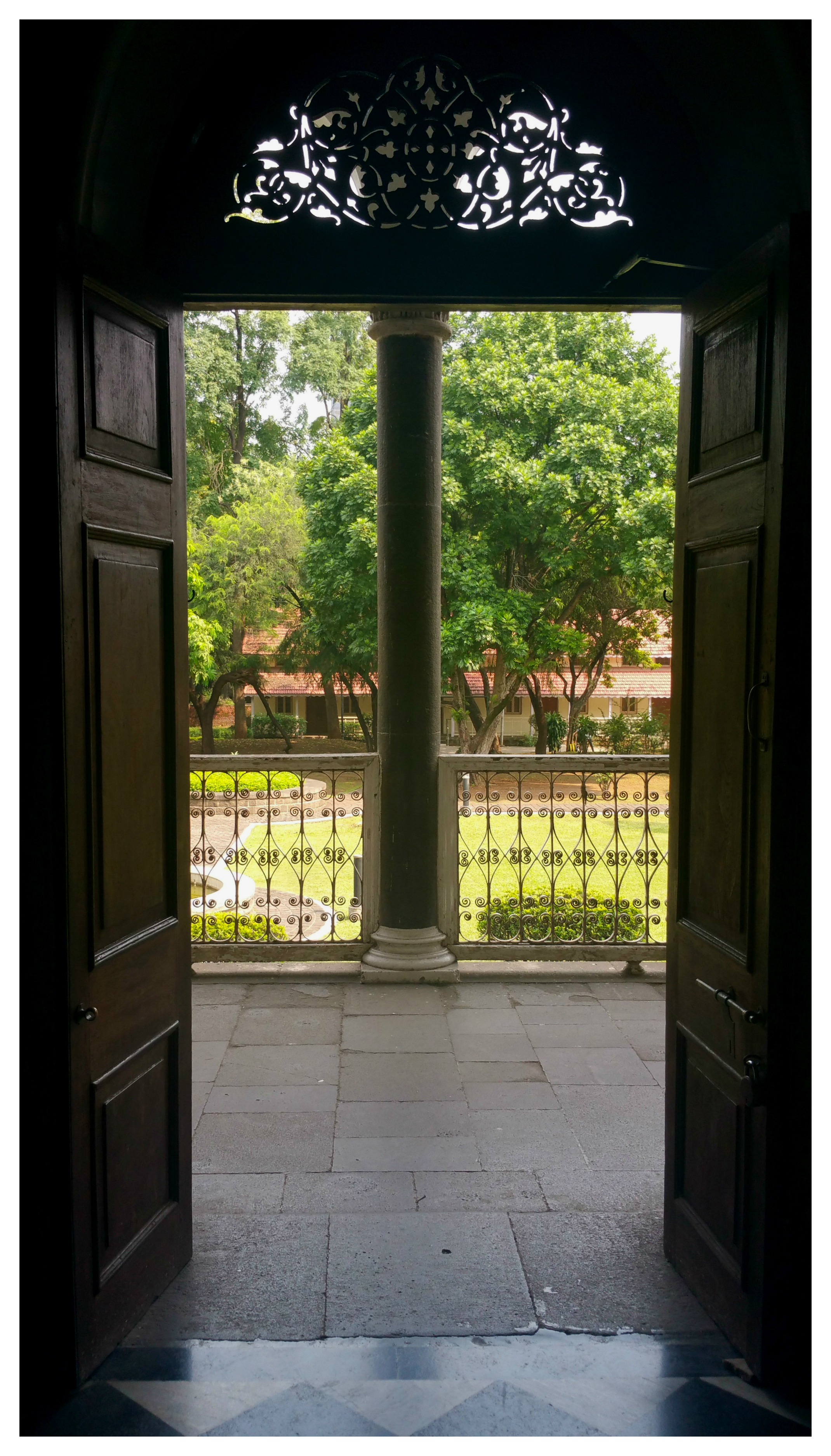 Pune India aga kahn palace 1.jpg