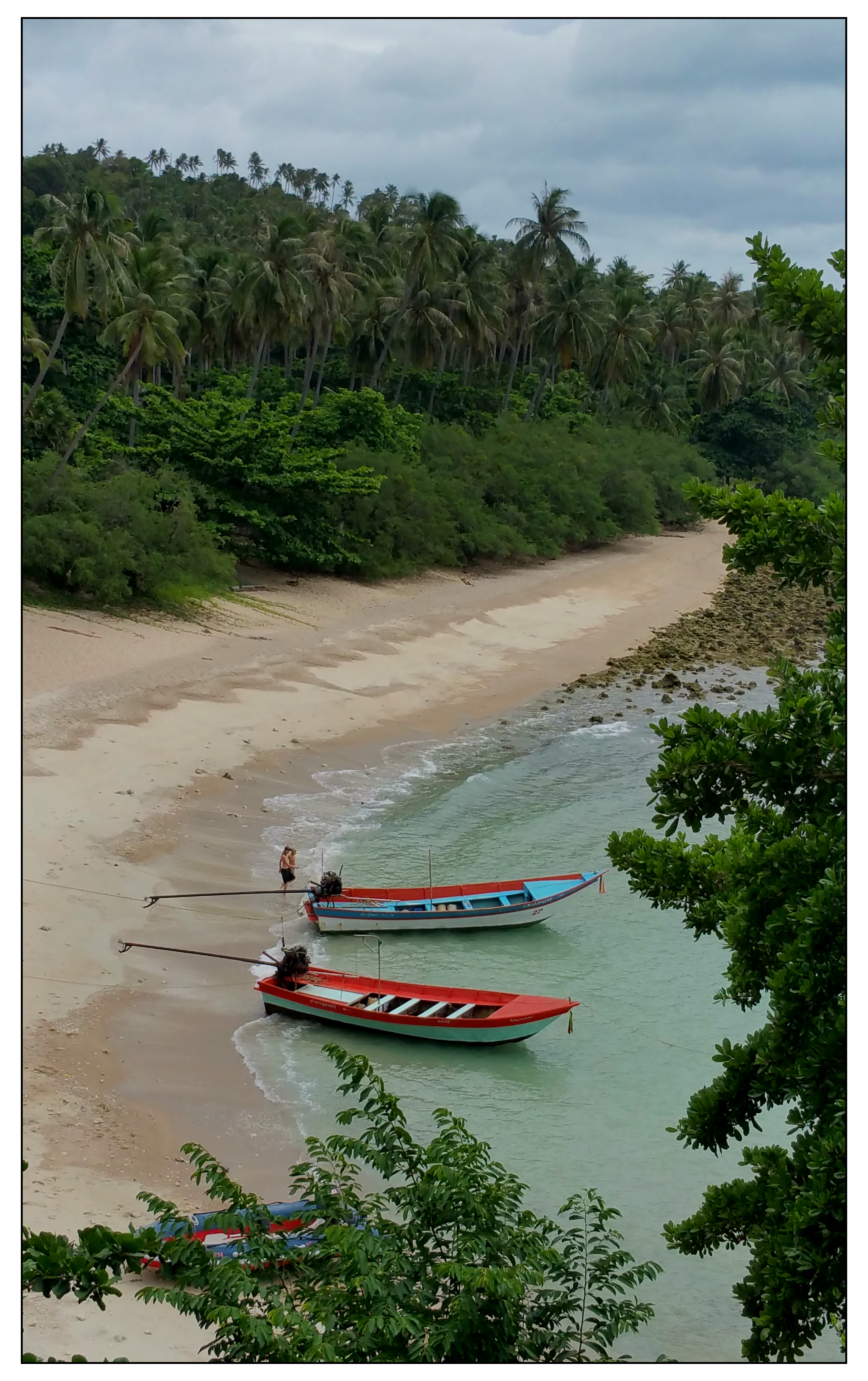 Koh phanghan beach boats 1.jpg