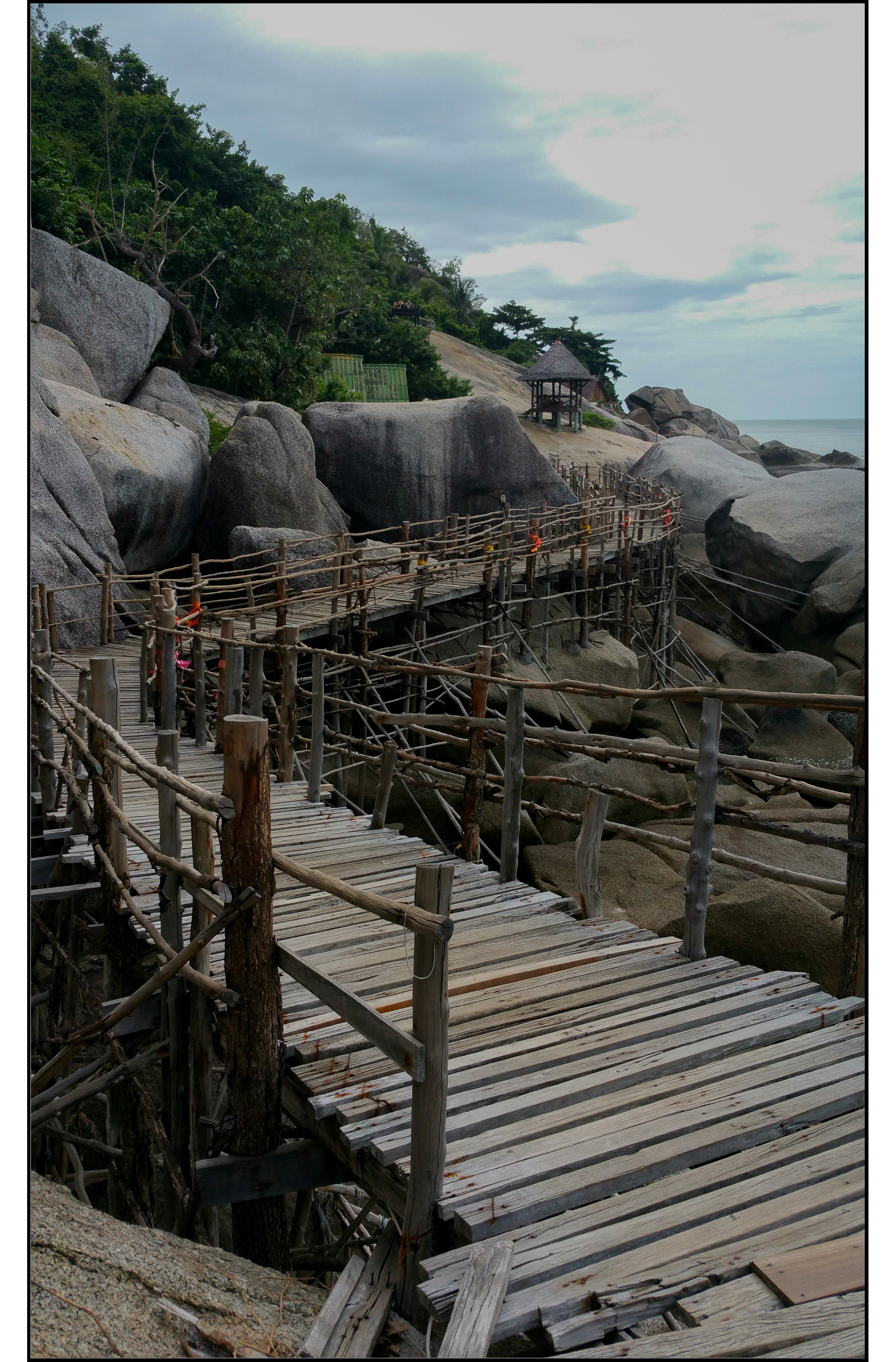 koh panghan bridge rocks-2.jpg