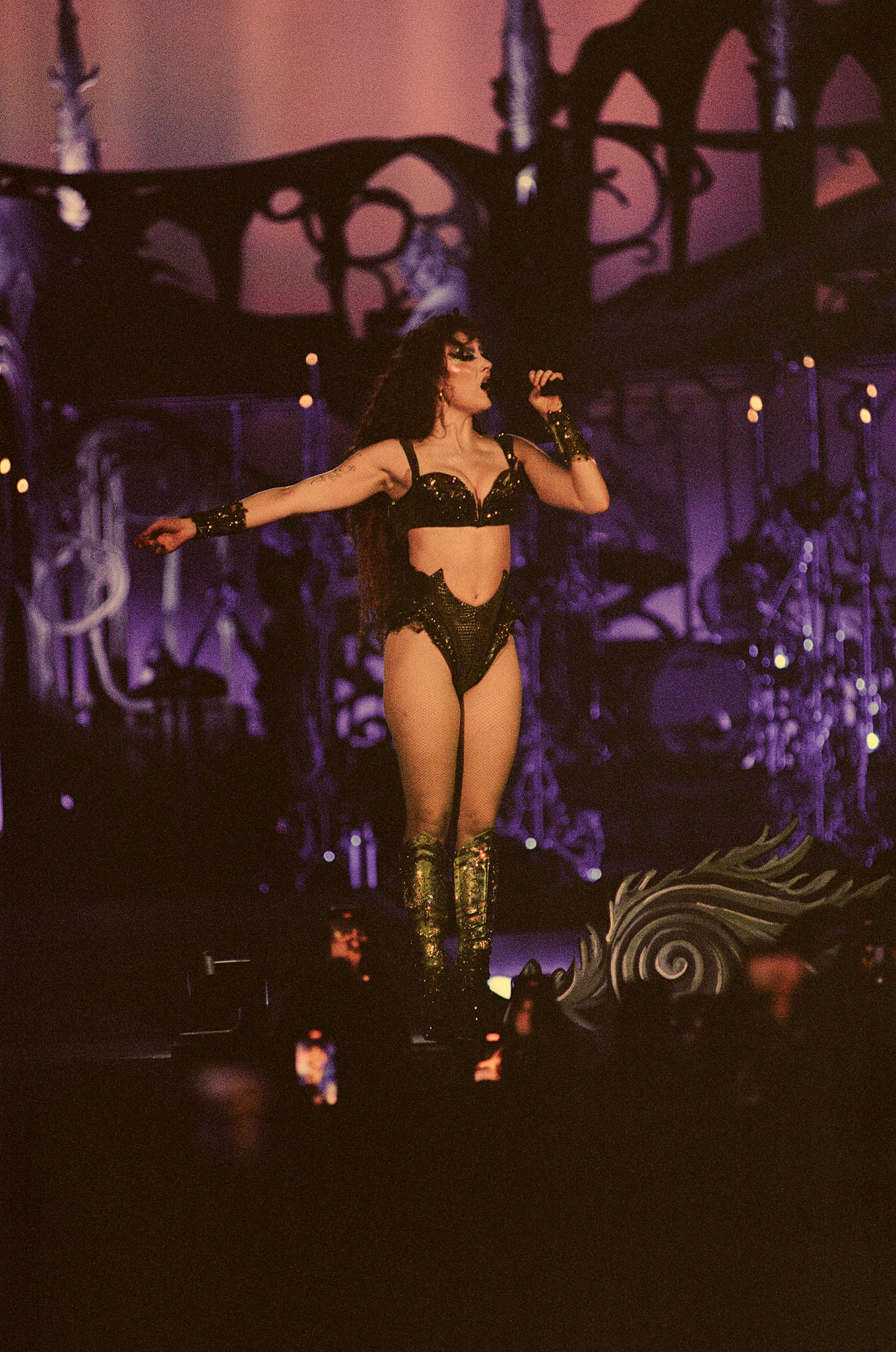 ChappellRoan Film Pics-15.png