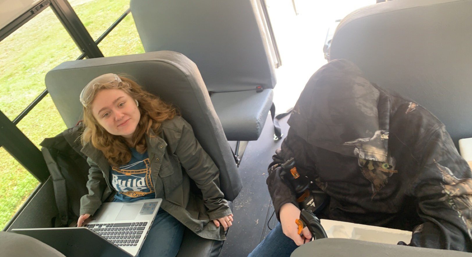 programmingonthebus.jpg