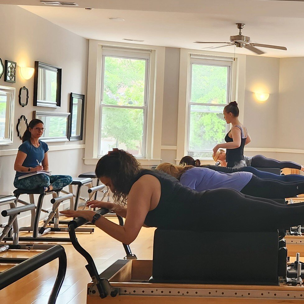 This is your Two Week warning to sign up for Reformer 3 Teacher Training! Spots fill quickly and you don't want to miss this. ⁠
⁠
Join our @balanced_body Master Instructor @FayGrove on June 3rd and 4th and continue your journey towards becoming a cer