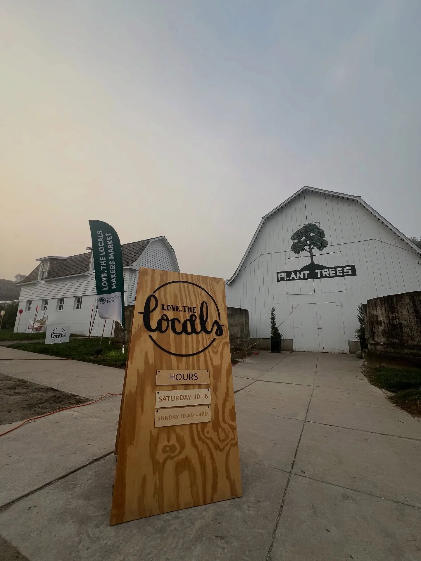 LAST DAY! 

We love our time in Nebraska City at @arbordayfarm as a part of AppleJack Festival! 

We are here all day for you to enjoy a beautiful fall day! 

- Come shop 50+ makers 
- Yummy food + drink (how cute is that ghost coffee?!) 
- All the F