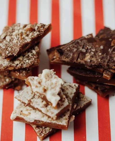 Mark your calendar to shop local with us! Our Holiday Market is the perfect place to do that! Join us at @canoyerlincoln to shop this holiday season! ⁠
⁠
Join us for 👇:⁠
⭐️ Shopping small from over 80 makers⁠ ⁠
⭐️ Live Music⁠ ⁠
⭐️ Festive photo back