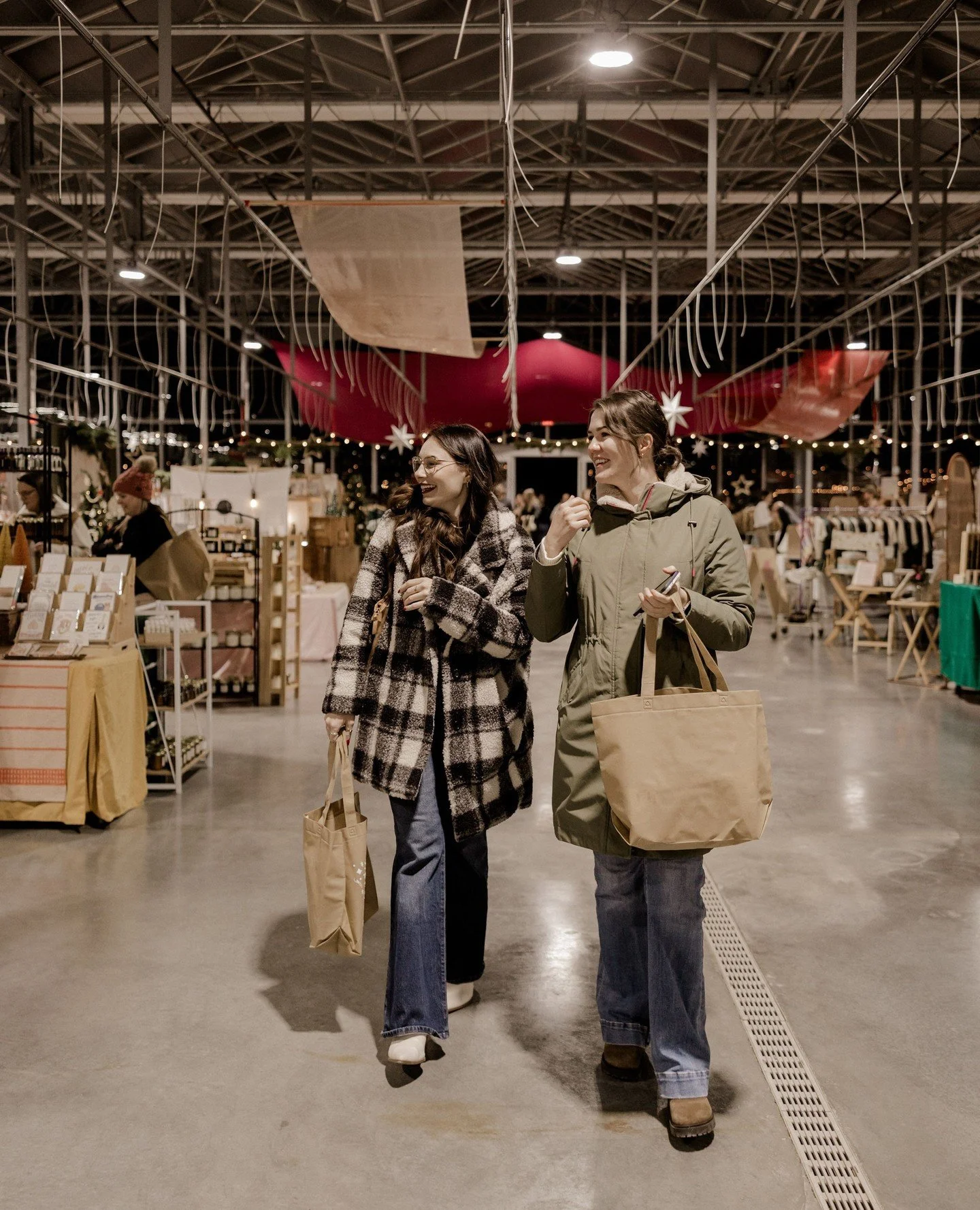 We had the best time last night, and can't wait for more fun today! ⁠
Join us TODAY for our HOLIDAY MARKET! We will be ready for you from 10AM - 5PM at Canoyer Garden Center in Lincoln @canoyerlincoln⁠
⁠
Thanks to 📷️@tessvrbickyphoto for the event p