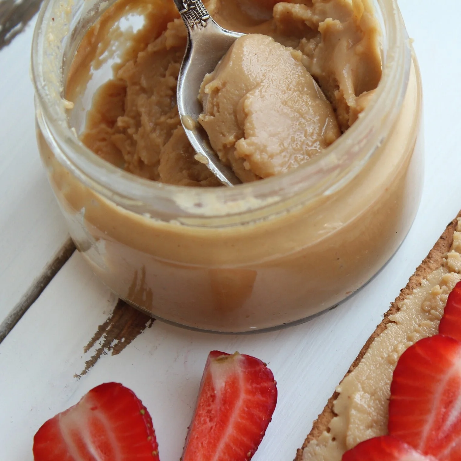 sea+salt-nut+butter+and+strawberries.jpg