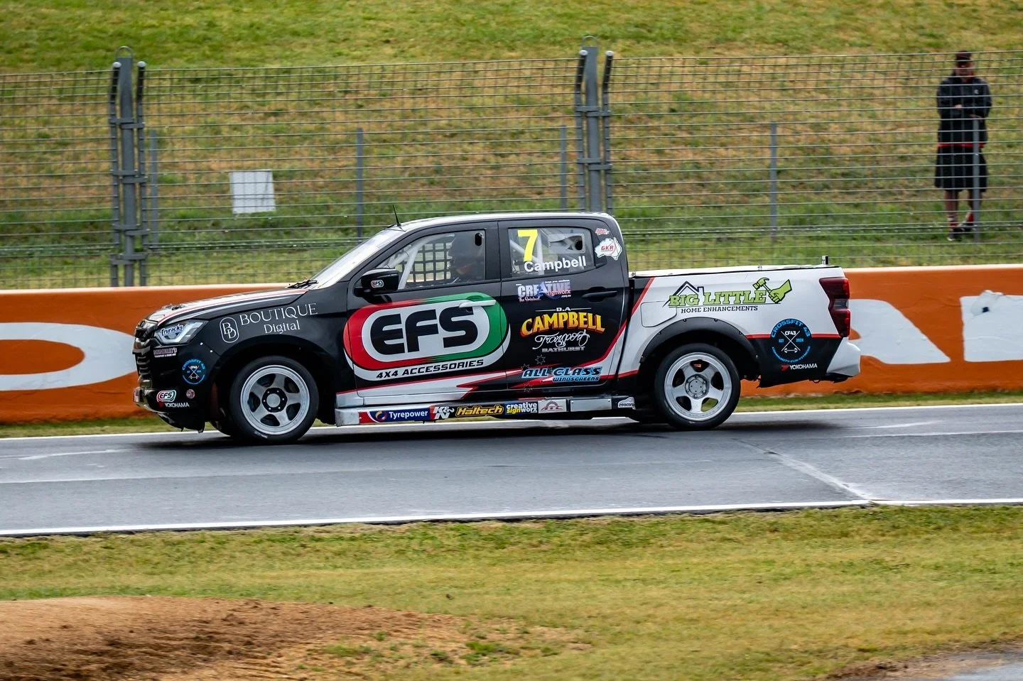 A day of getting familiar with the car for @dacampbelltransport and great to see improvements throughout the two sessions. 

@dealify.au and @biglittlehomeenhancements looking the goods on the car 🤩