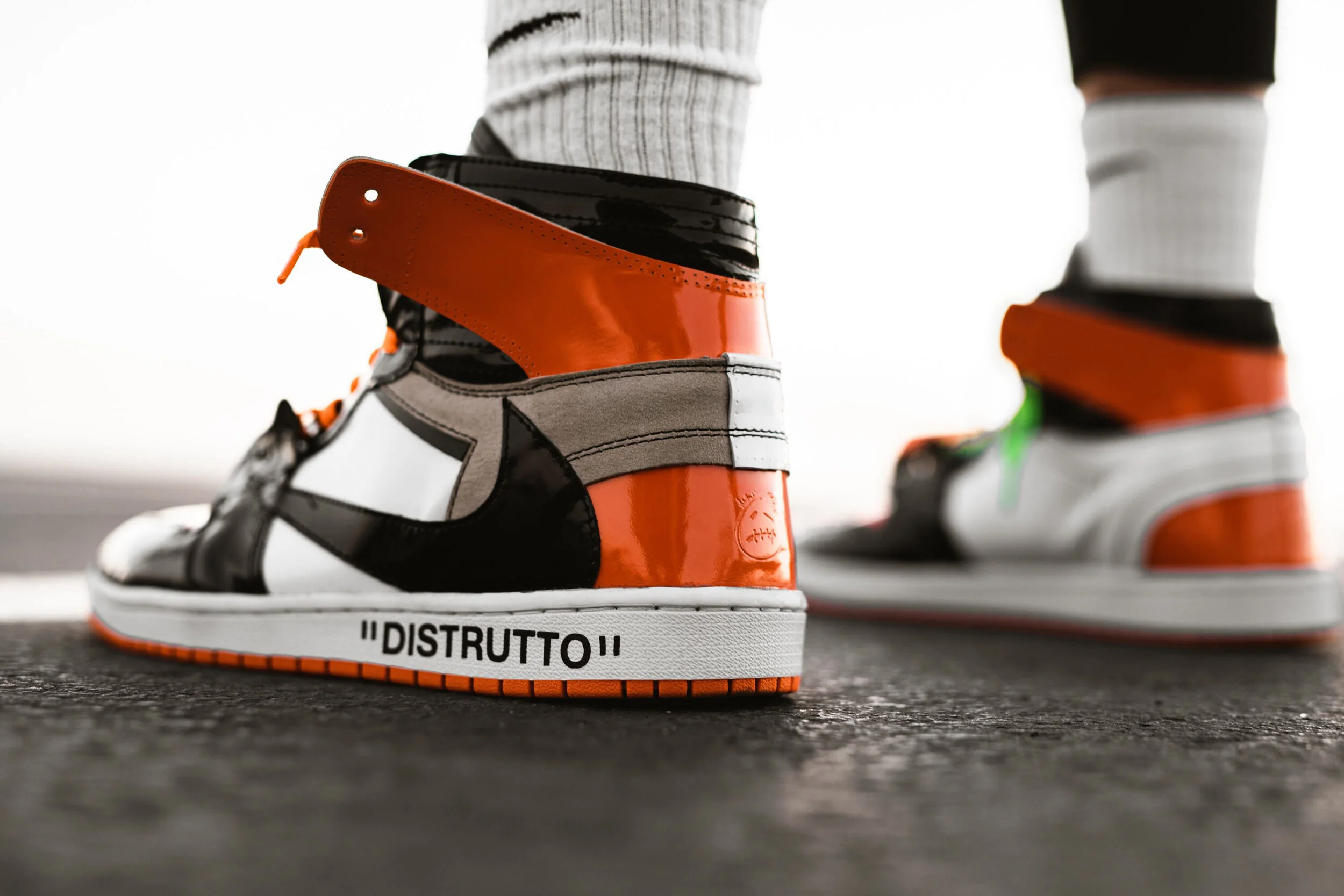 aj1 shattered backboard
