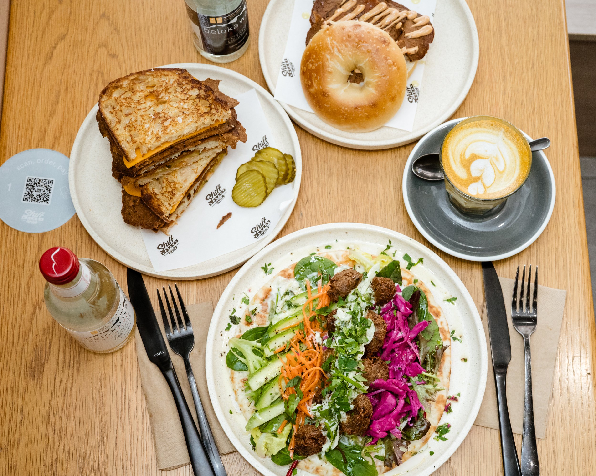 SHIFT EATERY_082 from top bagel lamb.jpg