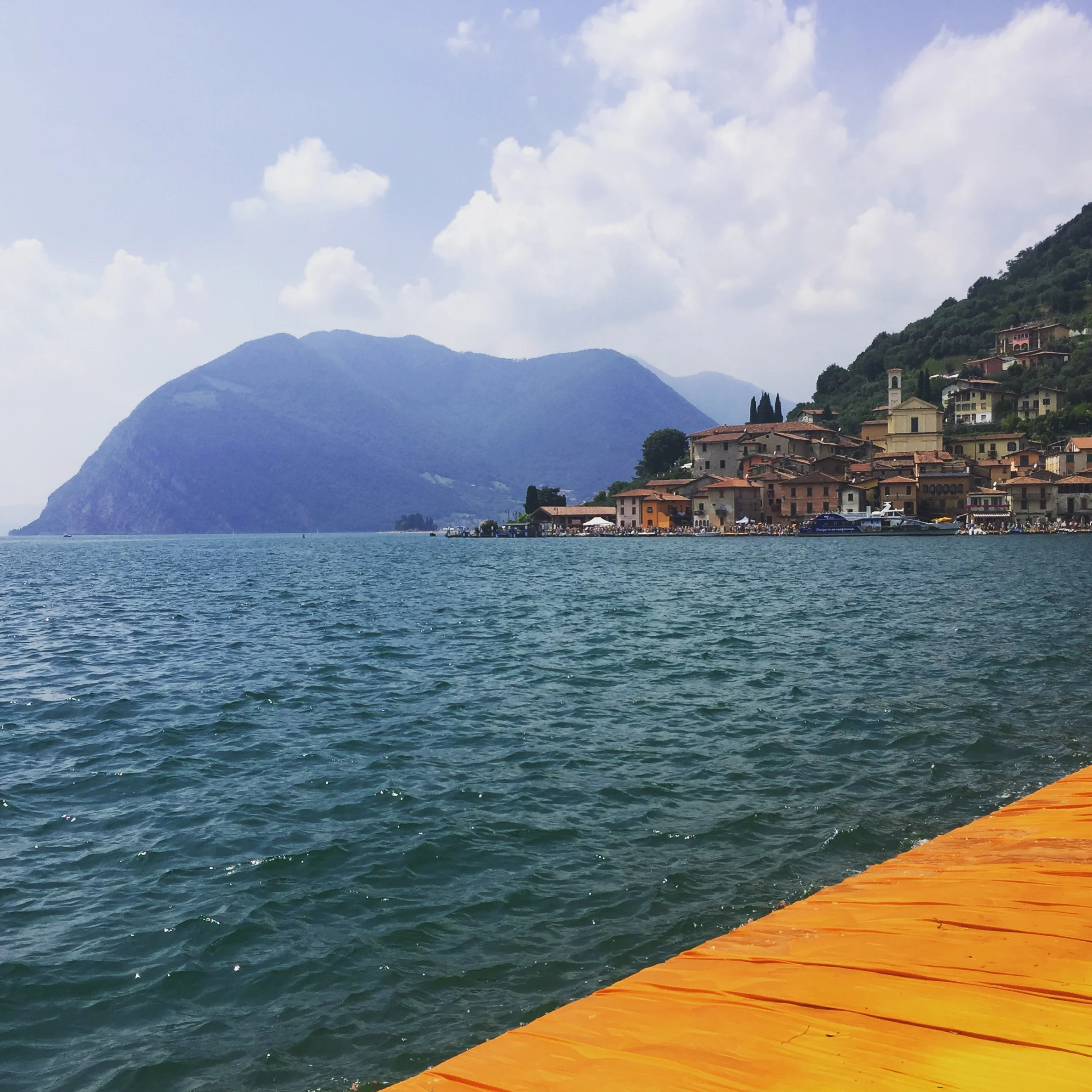 Lake-Iseo-Christo-Jeanne-Claude-01.jpg