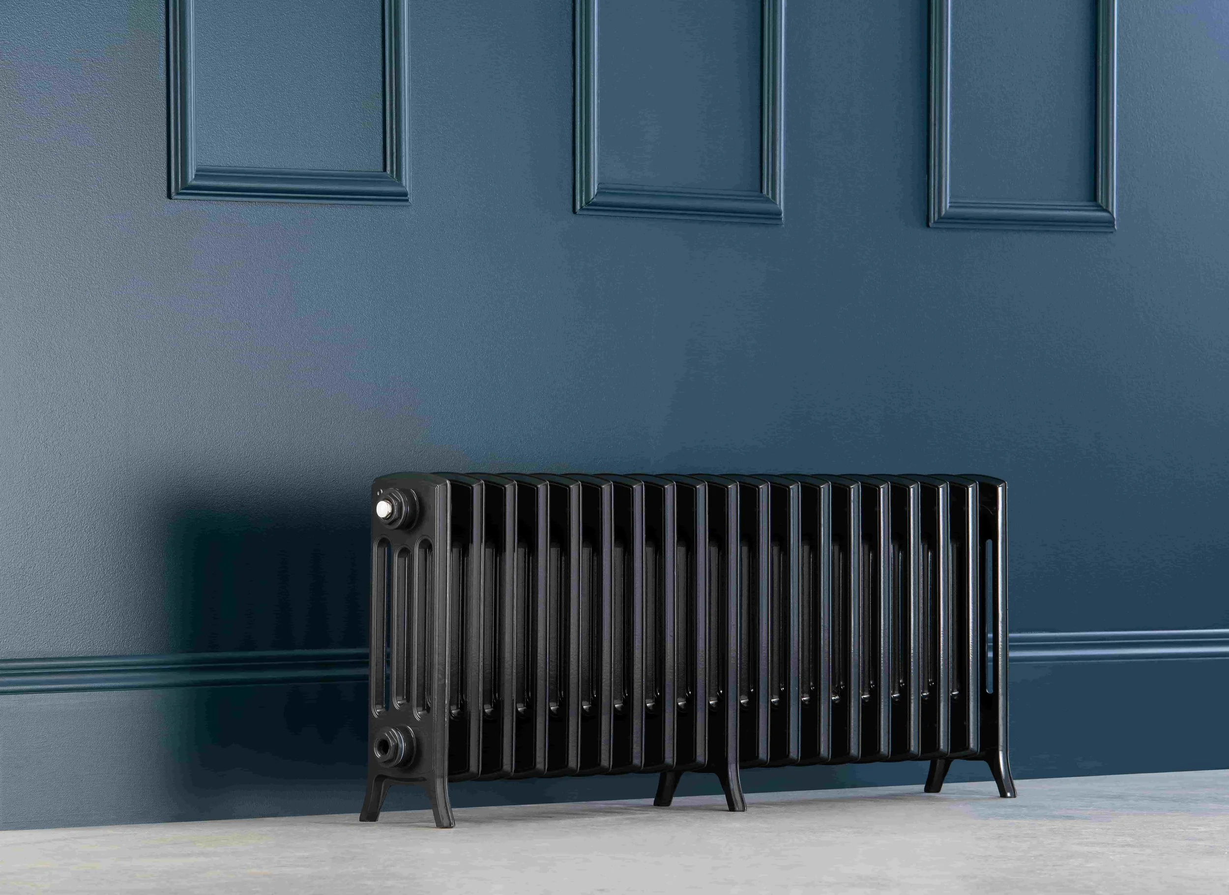 Anthracite grey aluminum 450mm high radiator (1).jpg