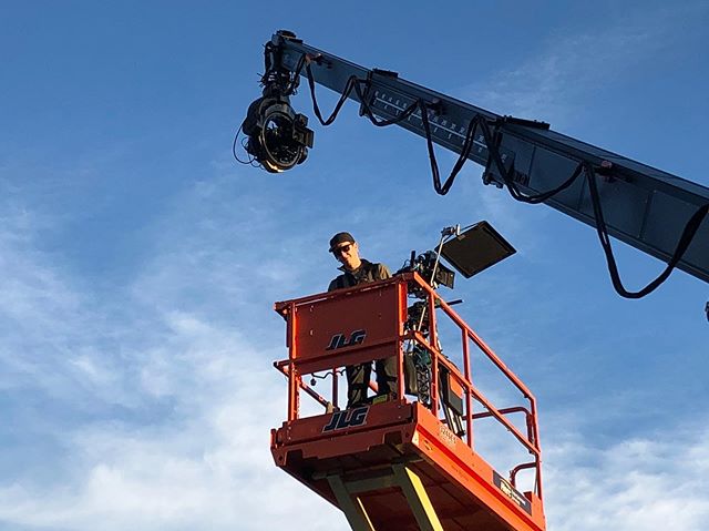 High up in the clouds... @technocraneguy always higher. Thanks for the photo @foss19er 
#bts #technocrane @cinemoves #cinemoves #onset #cameraporn #cameragear #filmmaking #cinematography
