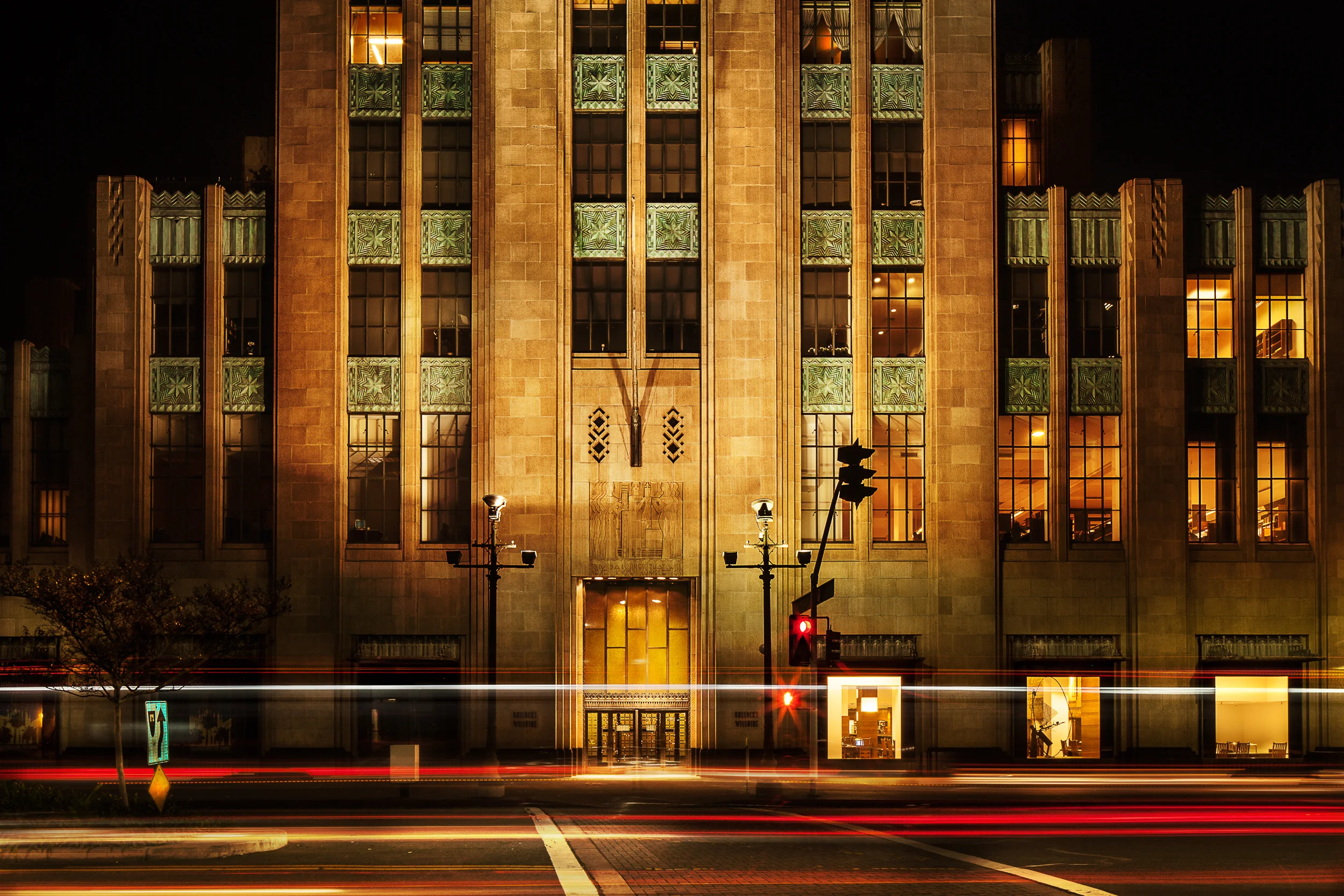 Art Deco on Wilshire-.jpg