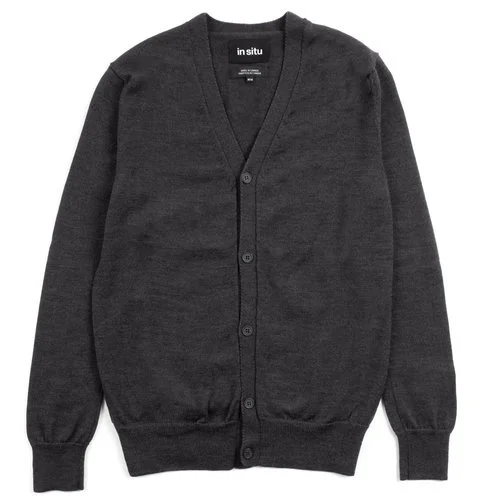 INSITU-Cardigan-Ansa-01.jpg