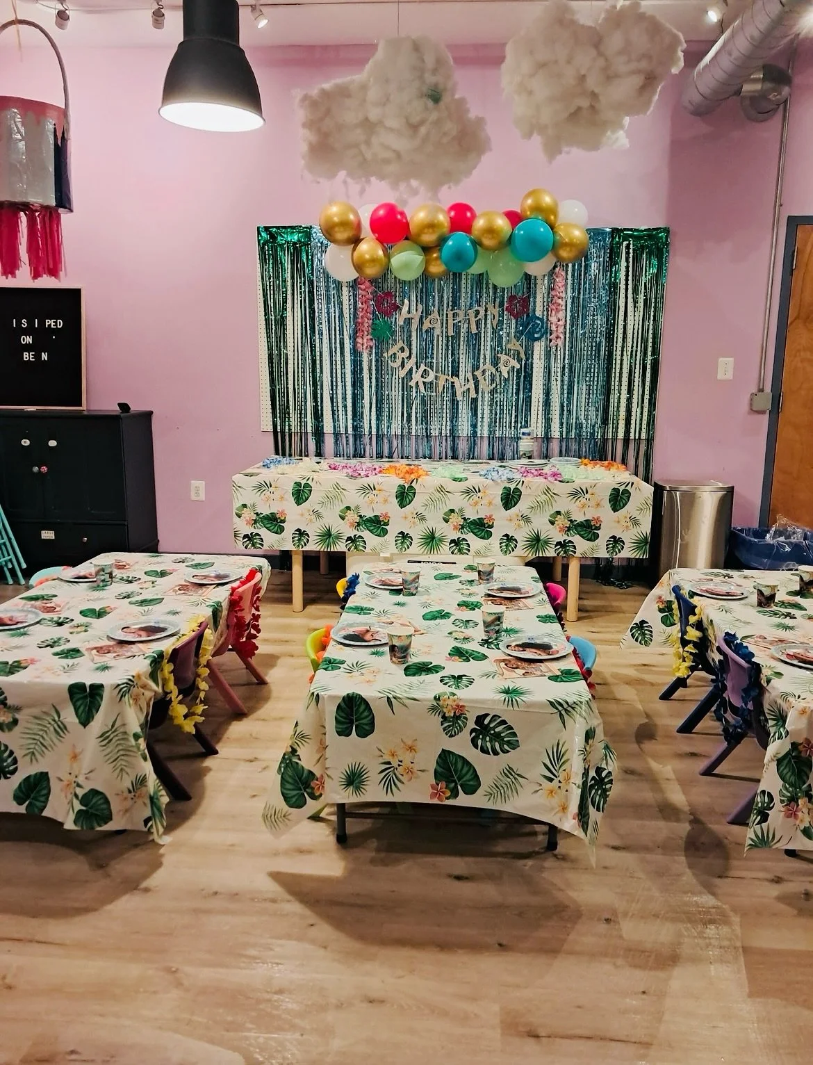 A few 📸 from some recent parties! Moana, transportation &amp; cats 🐈&zwj;⬛

We have some upcoming availability for parties in September and October that we would love to fill! Find your date and book today. Interested in a Thursday, Friday, or Satu