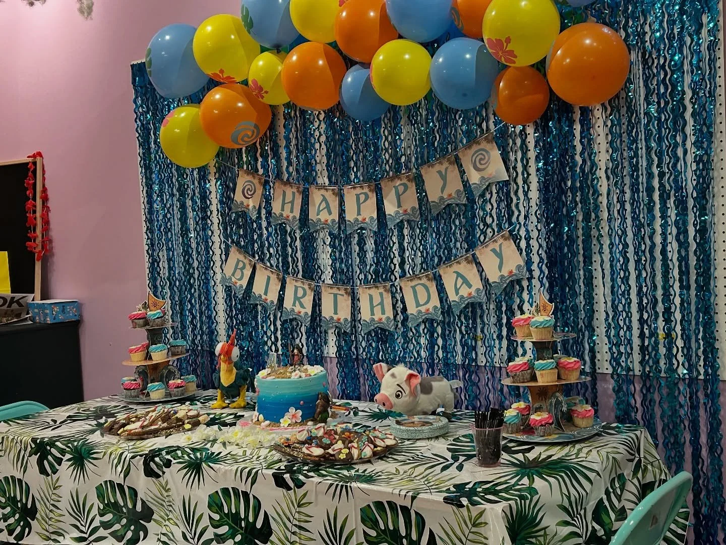 What a set up 🌺🌈☀️ Another sweet Moana theme for a new 4 year old ☀️