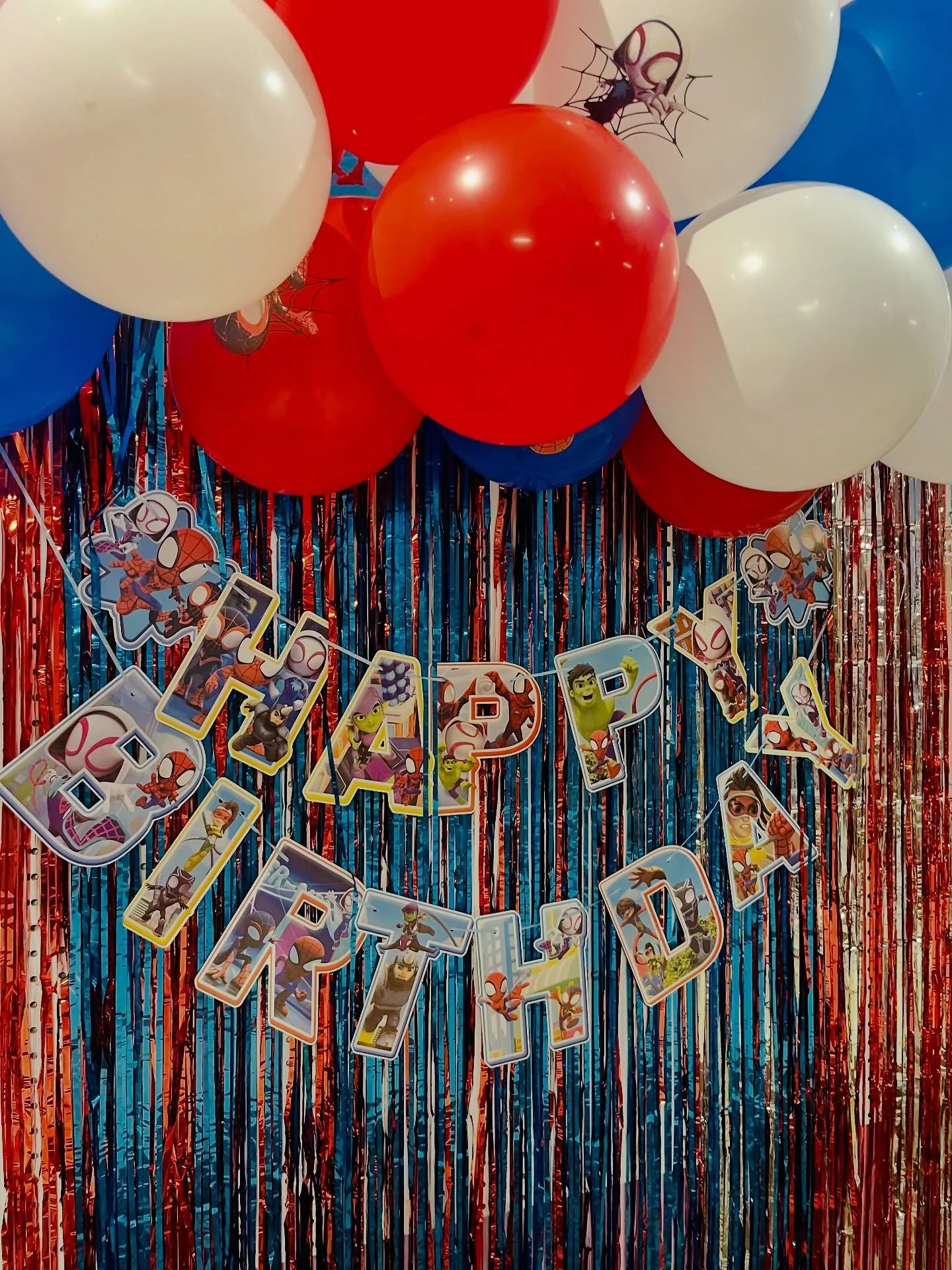 🕷️ This evening, I decorated and worked a party. I don&rsquo;t usually do this and honestly I try not too- I already work a lot and do so much back end Beehive stuff that I want to be with my kids on the weekend as much as I can. But I&rsquo;ll tell
