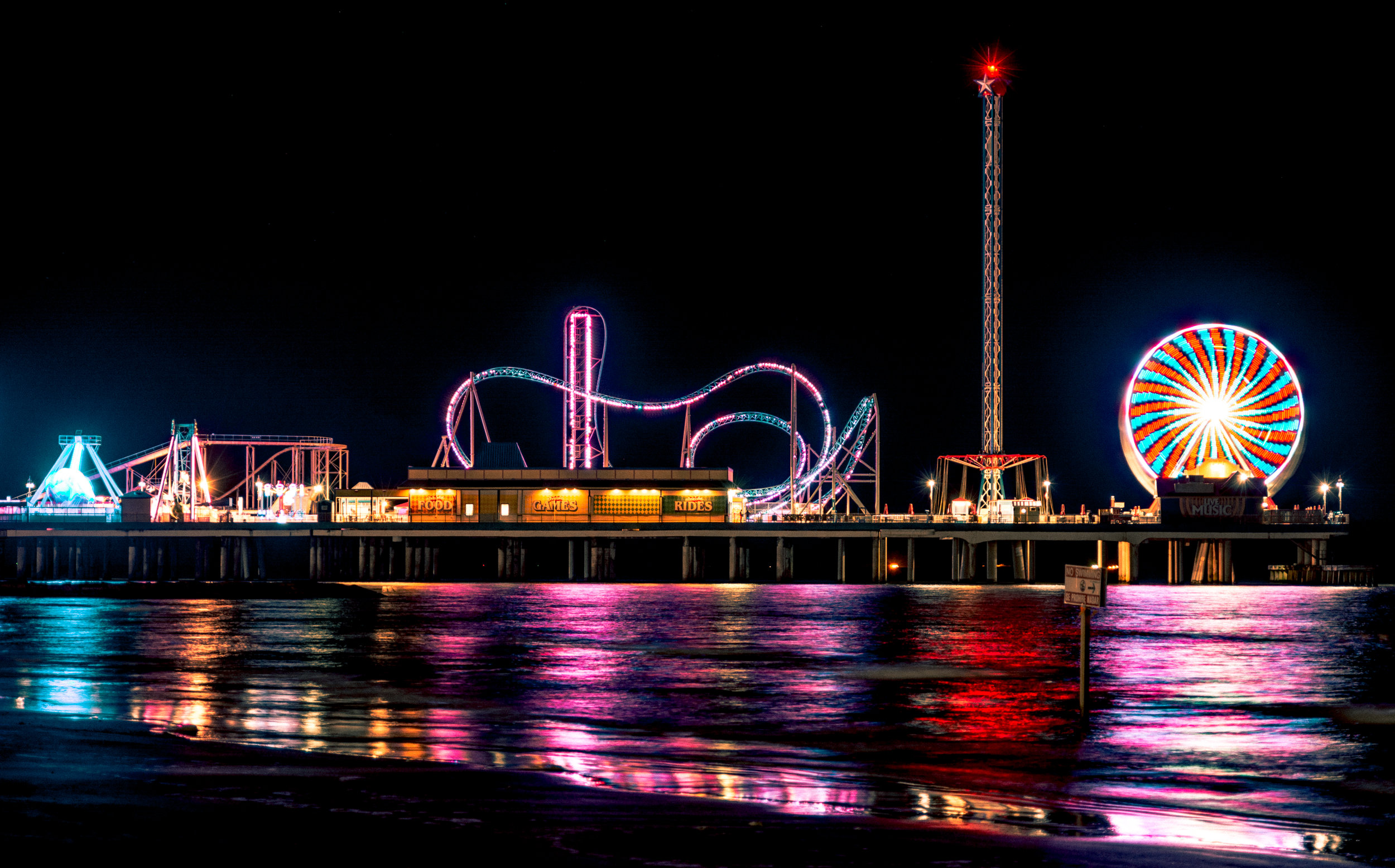 Photo Title: Pleasure Pier at Night