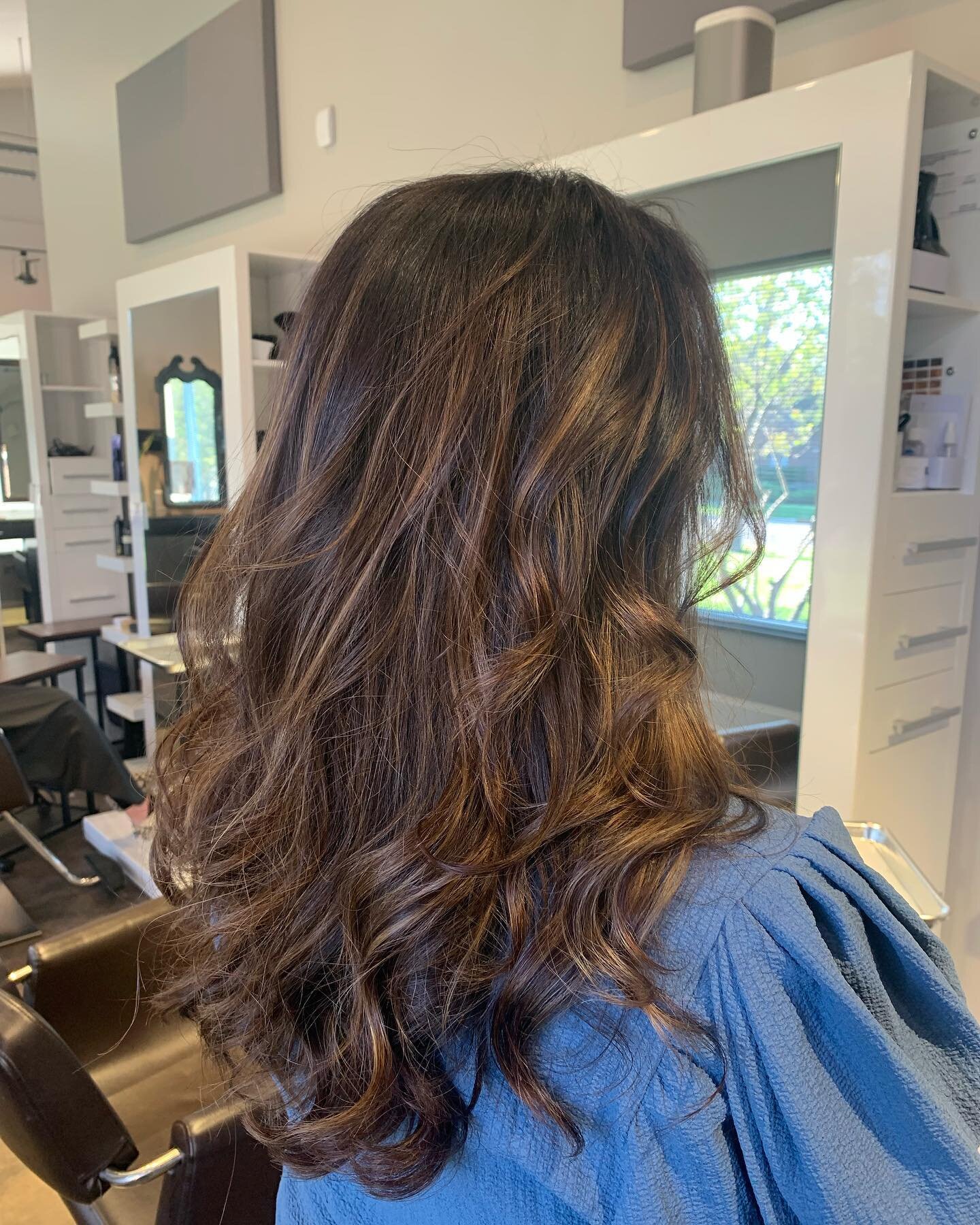 Rich brunette 🤎 
Call the salon today to book your next appointment! 

&bull;
&bull;#brunettehair #brownhaircolor #richbrownhair #brunettebalayage #indyhairstylist #indianapolishair #oribehair #indyhair #carmelhair #carmelhairstylist #broadripplehai